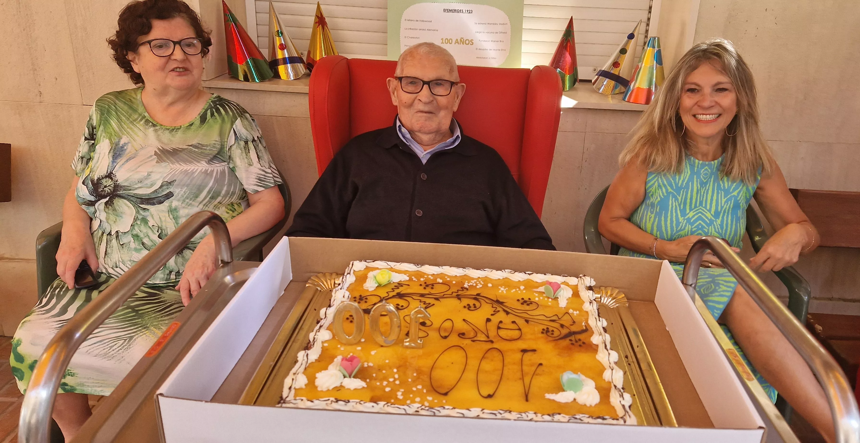 Centenario de Francisco Teringuer en la Residencia Sagrada Familia de Huesca. Foto Myriam Martínez