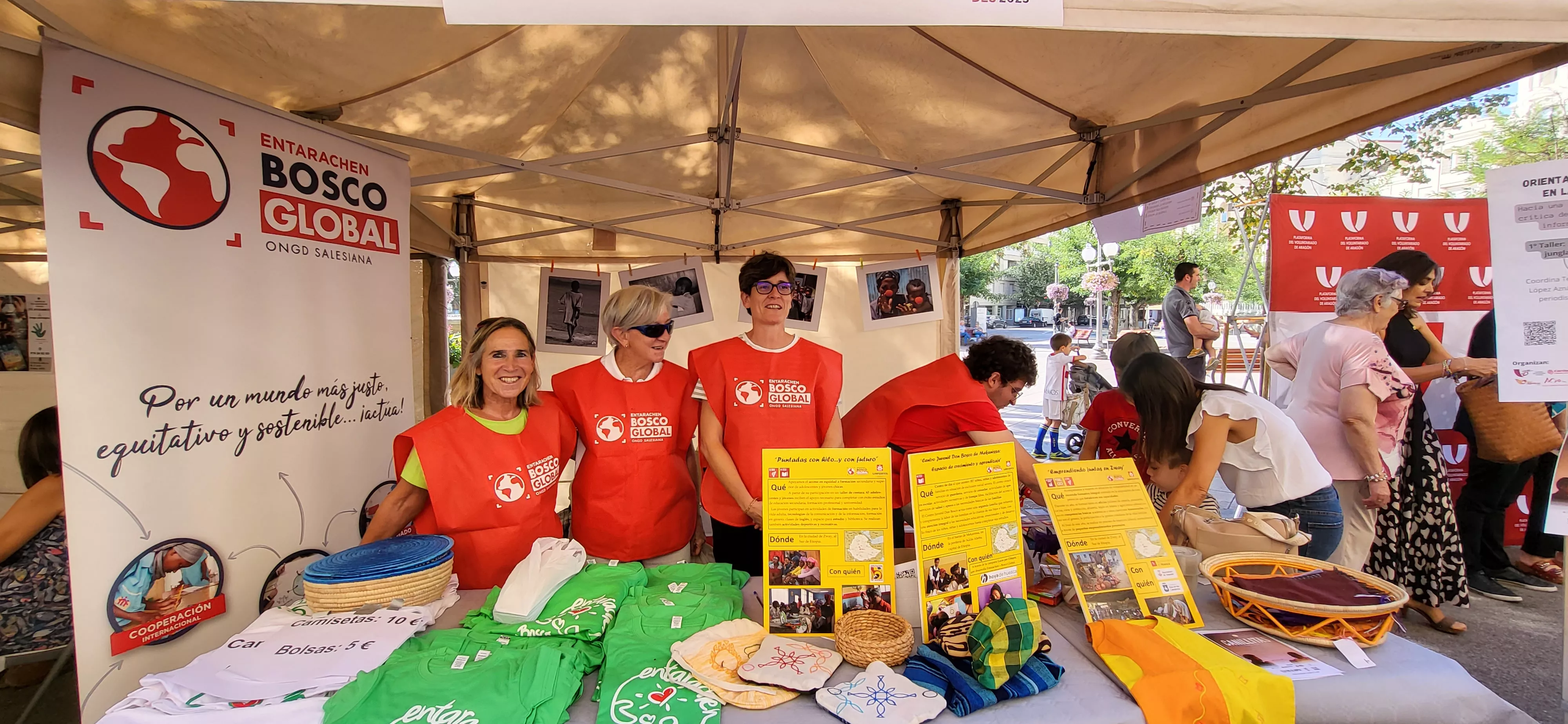 Feria de Entidades celebrada en Huesca. Foto: Mercedes Manterola