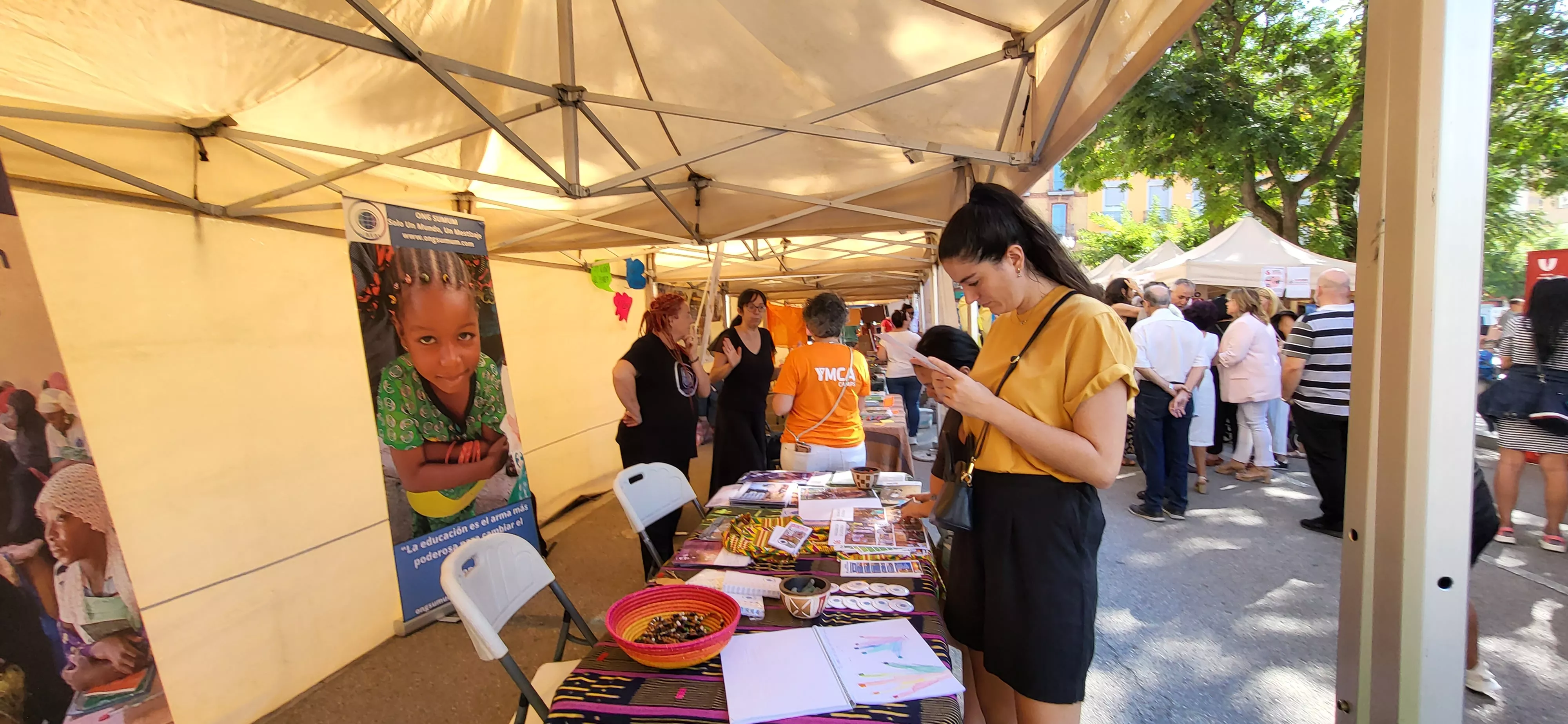 Feria de Entidades celebrada en Huesca. Foto: Mercedes Manterola