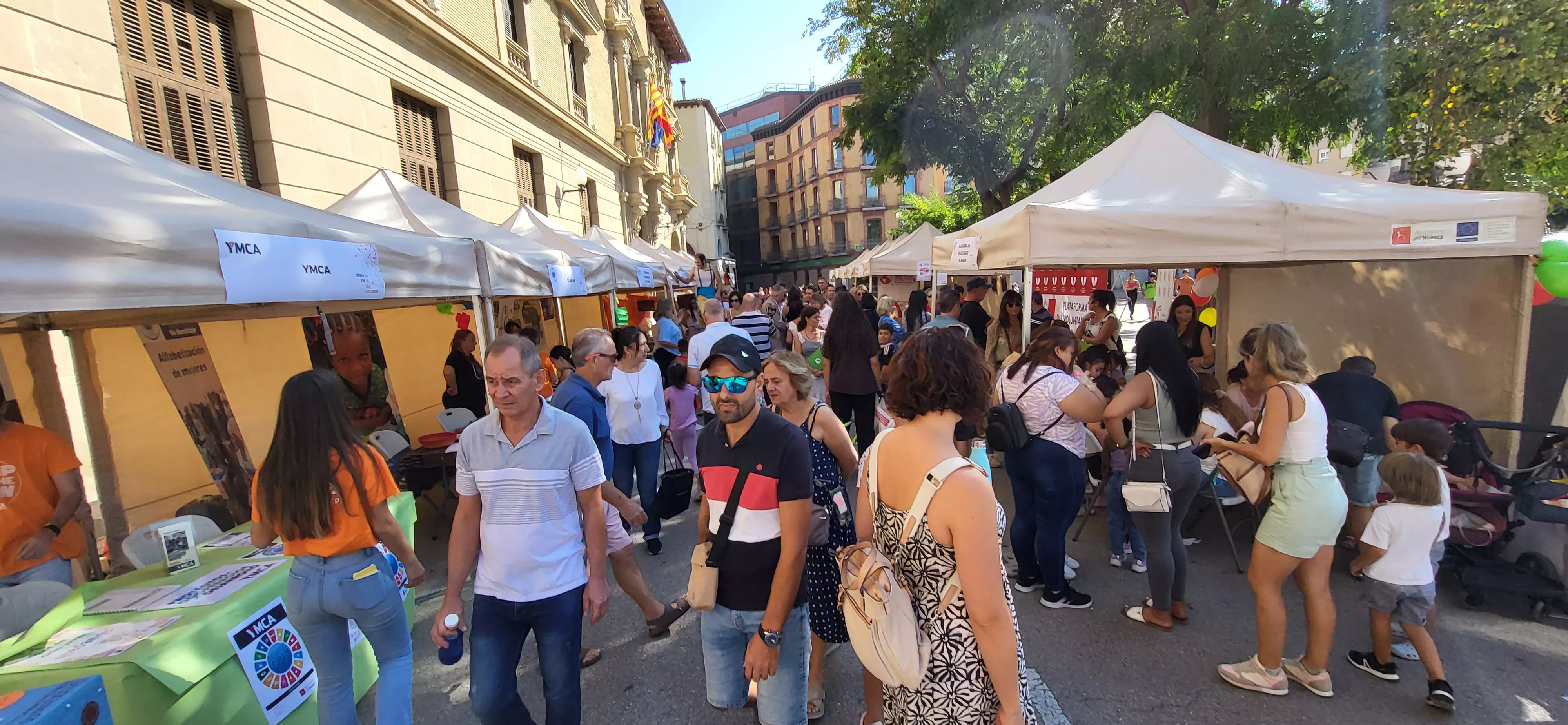 Feria de Entidades celebrada en Huesca. Foto: Mercedes Manterola