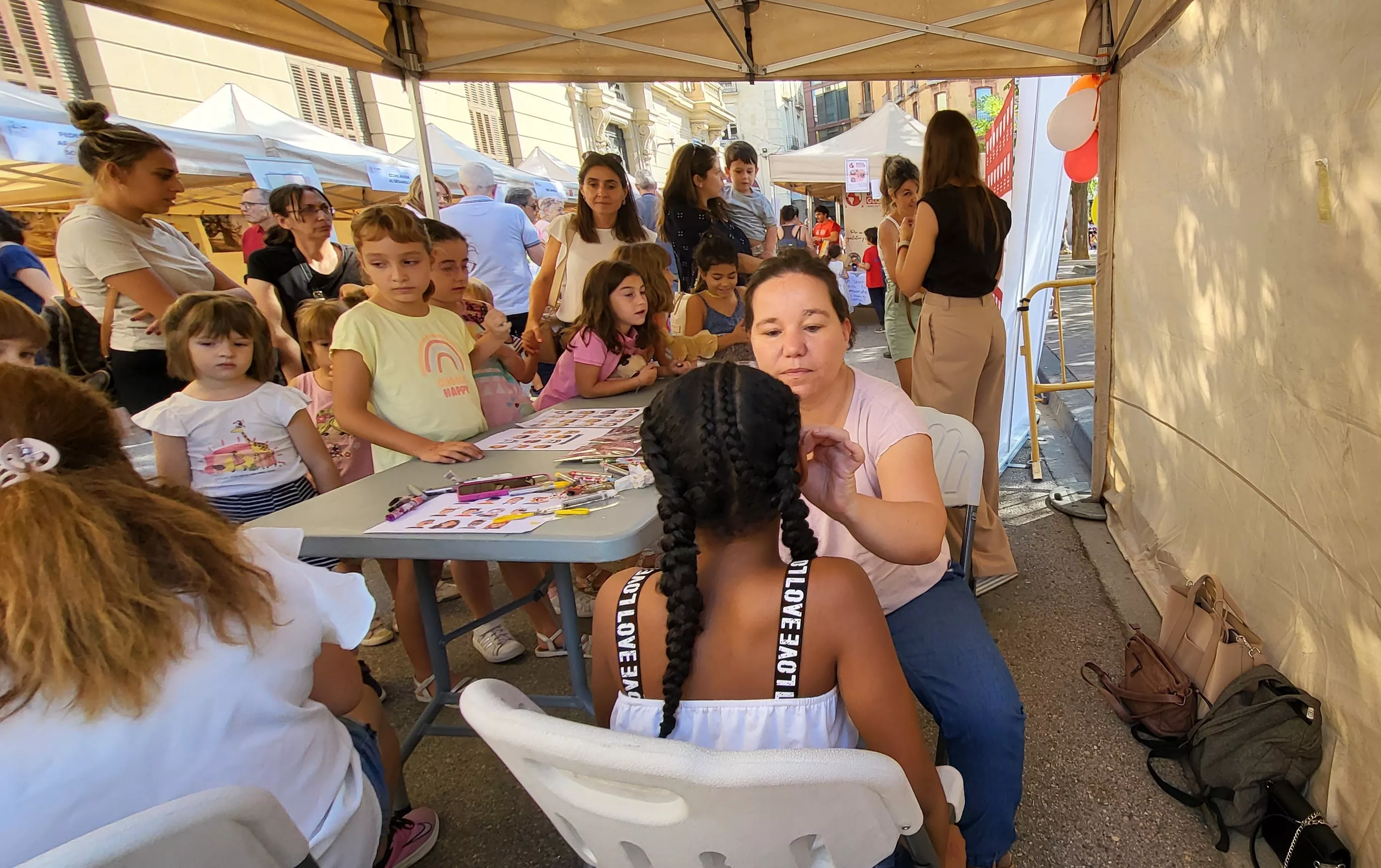 Feria de Entidades celebrada en Huesca. Foto: Mercedes Manterola