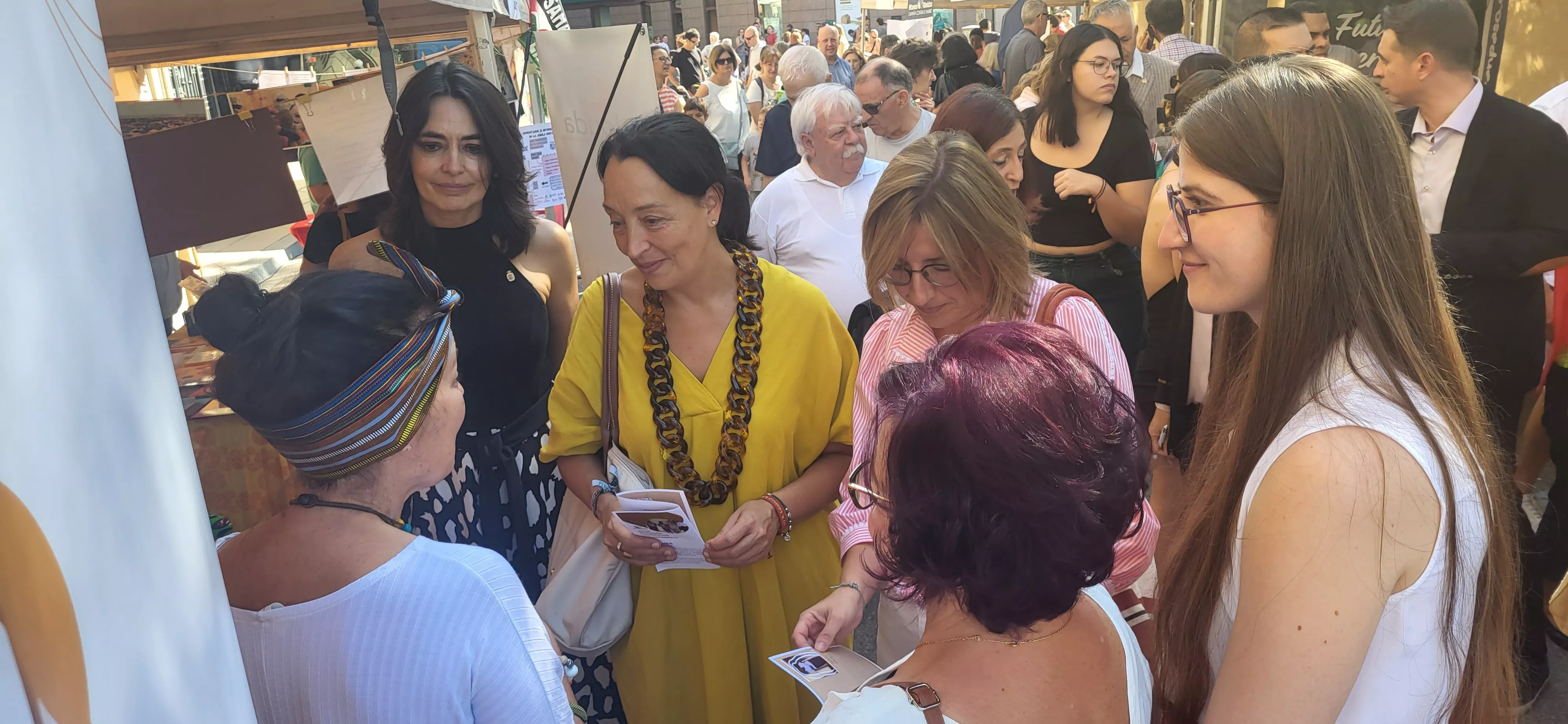 Feria de Entidades celebrada en Huesca. Foto: Mercedes Manterola
