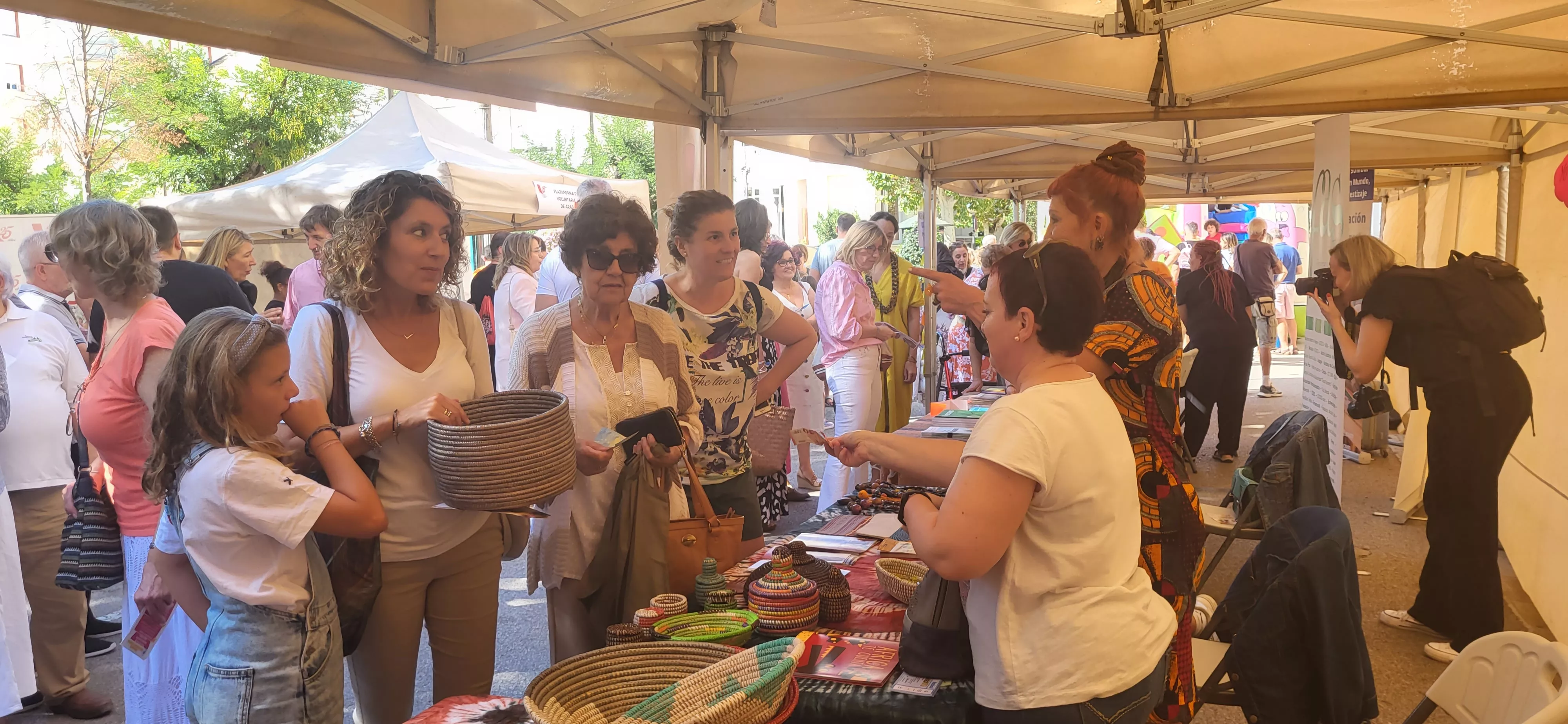 Feria de Entidades celebrada en Huesca. Foto: Mercedes Manterola
