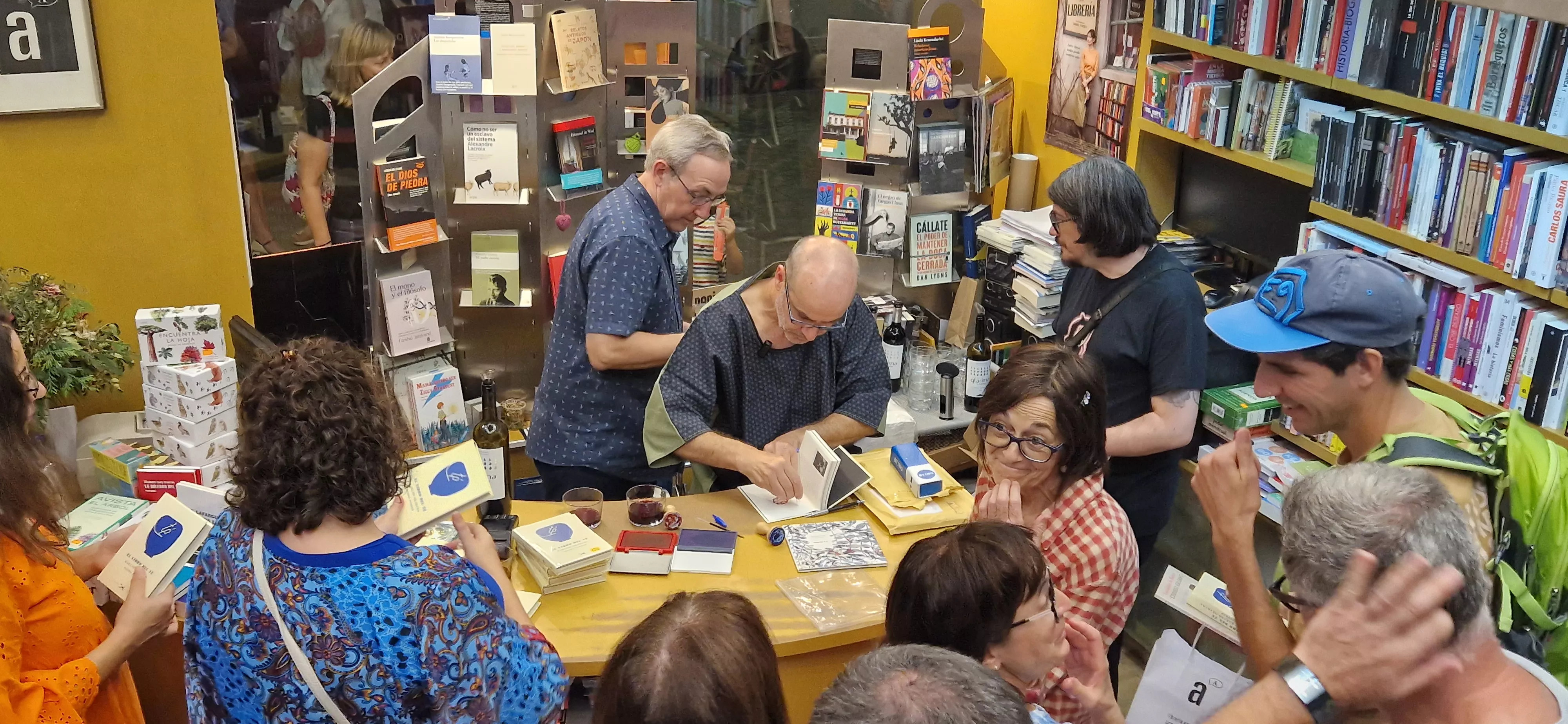 Exposición de Isidro Ferrer en la Anónima sobre El libro del té de Kakuzo Okakura. Foto Myriam Martínez
