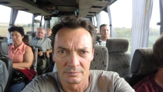Viajando en autobús en Moldavis