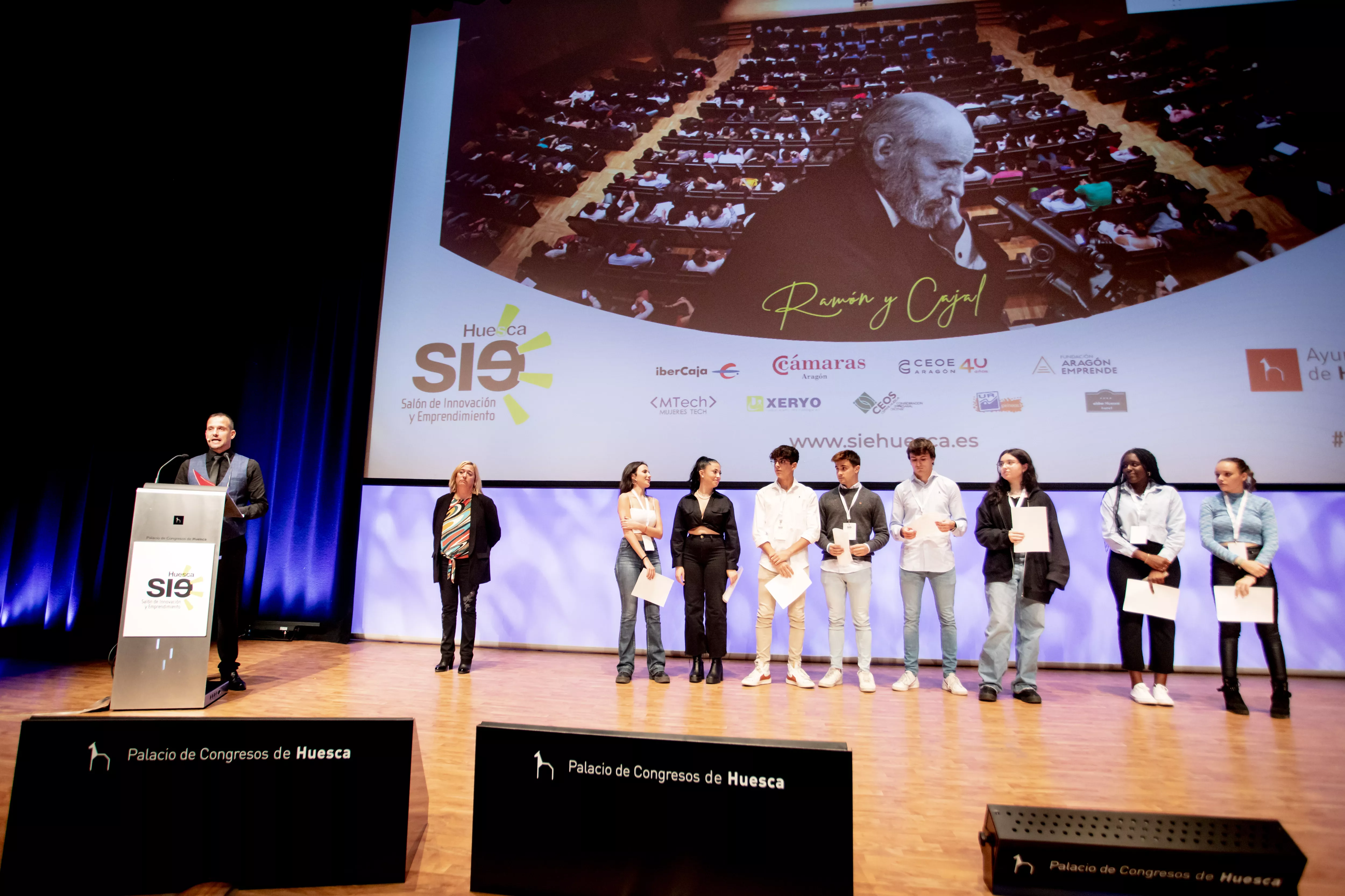 Finalistas de la pasada edición del Concurso Bombillas Rotas