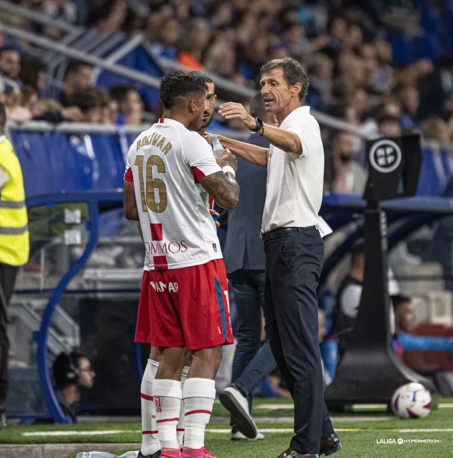 Cuco Ziganda, en su penúltimo partido como entrenador del Huesca, el pasado miércoles en Oviedo. Cuco Ziganda, en su penúltimo partido como entrenador del Huesca, el pasado miércoles en Oviedo.