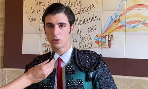 Porta Miravé, en el patio de cuadrillas poco antes de hacer el paseíllo en Zaragoza este lunes. 