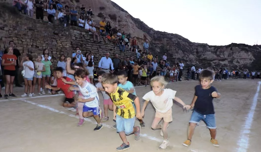 Salida de niños y niñas de 4 y 5 años