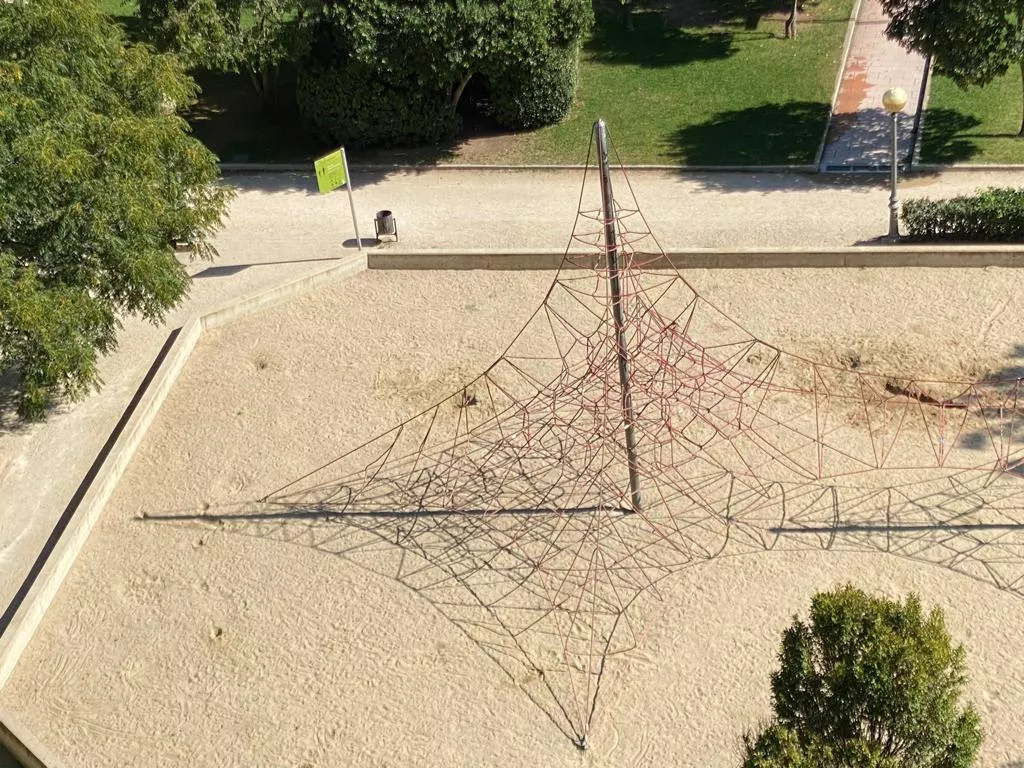 Zona de juegos del Parque Miguel Servet.