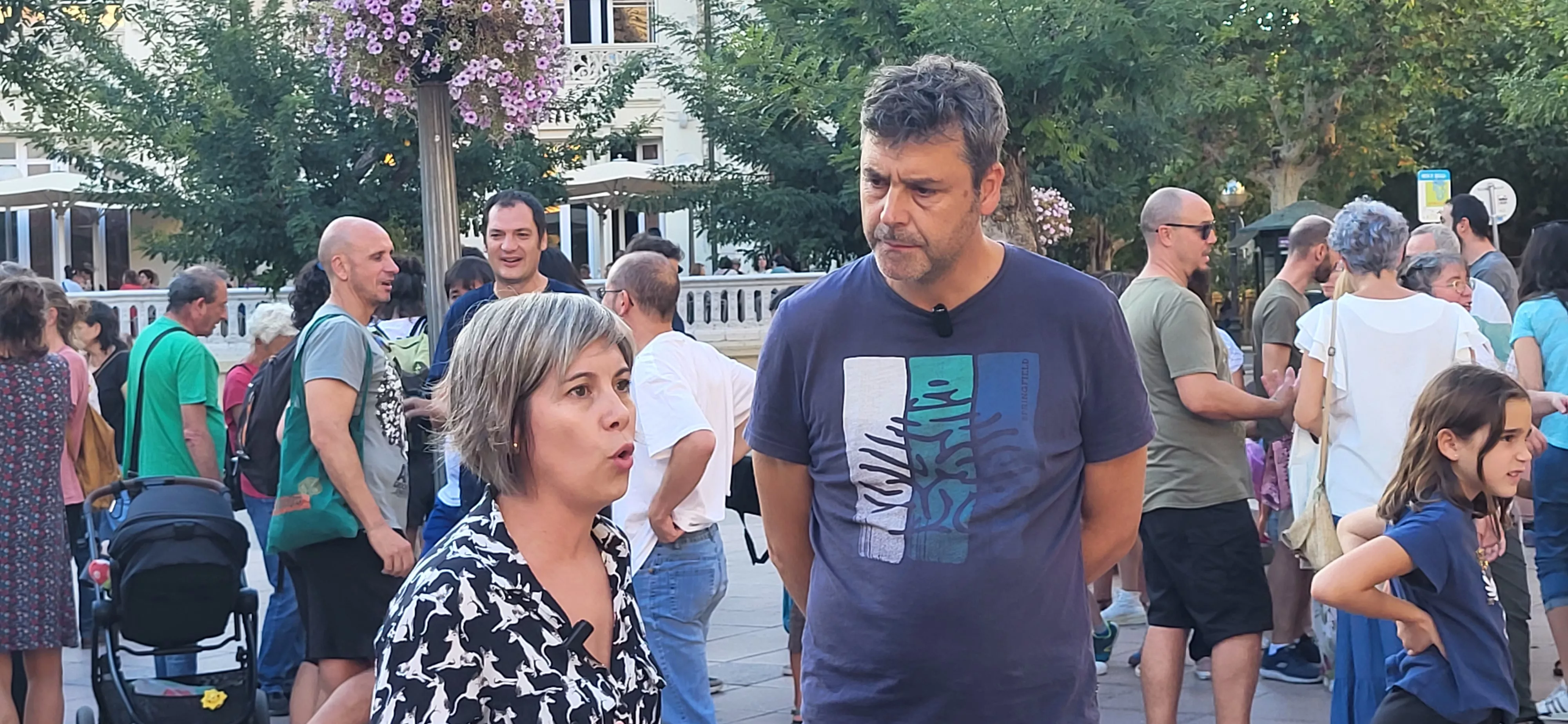 Concentración en Huesca para reclamar auxiliares de educación especial. Foto: Mercedes Manterola