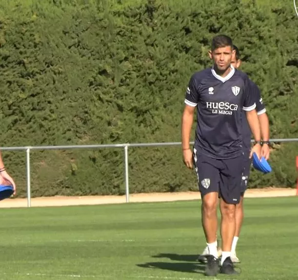 Antonio Hidalgo toma el mando en el Huesca. Foto: SD Huesca