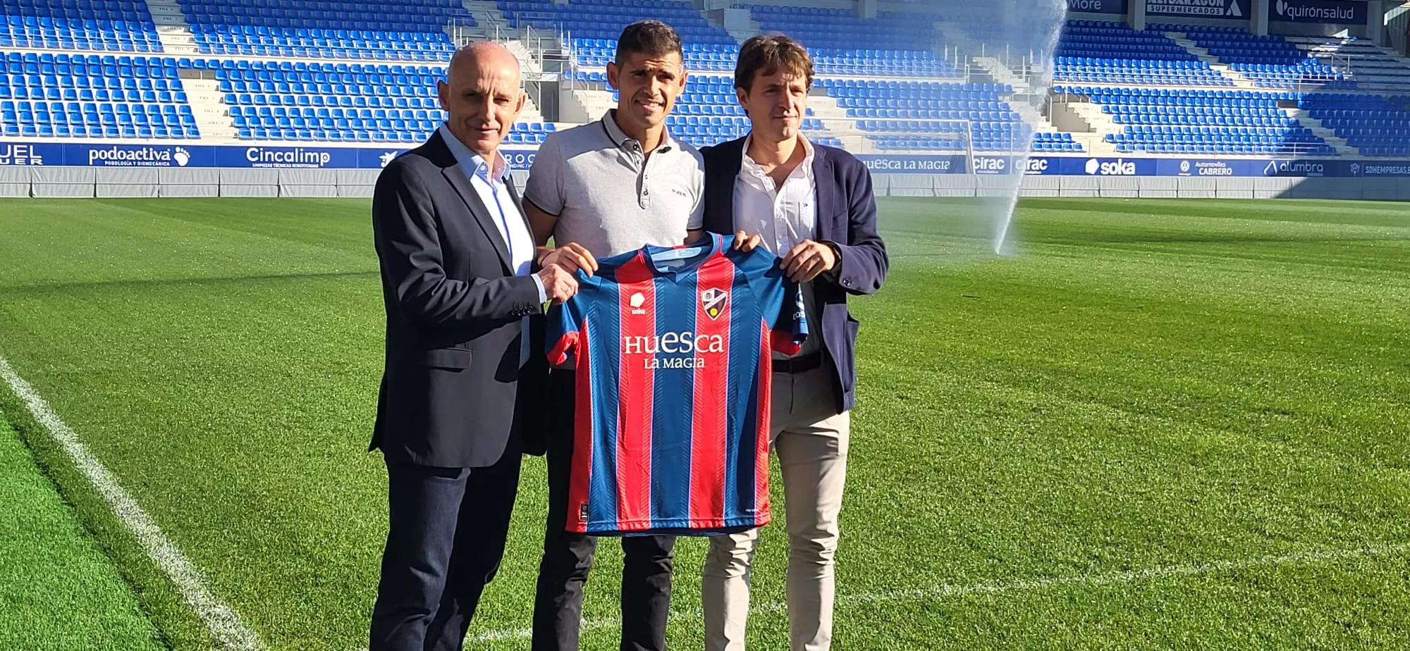 Ángel Martín González, Antonio Hidalgo y Josete Ortas en El Alcoraz. Ángel Martín González, Antonio Hidalgo y Josete Ortas en El Alcoraz.