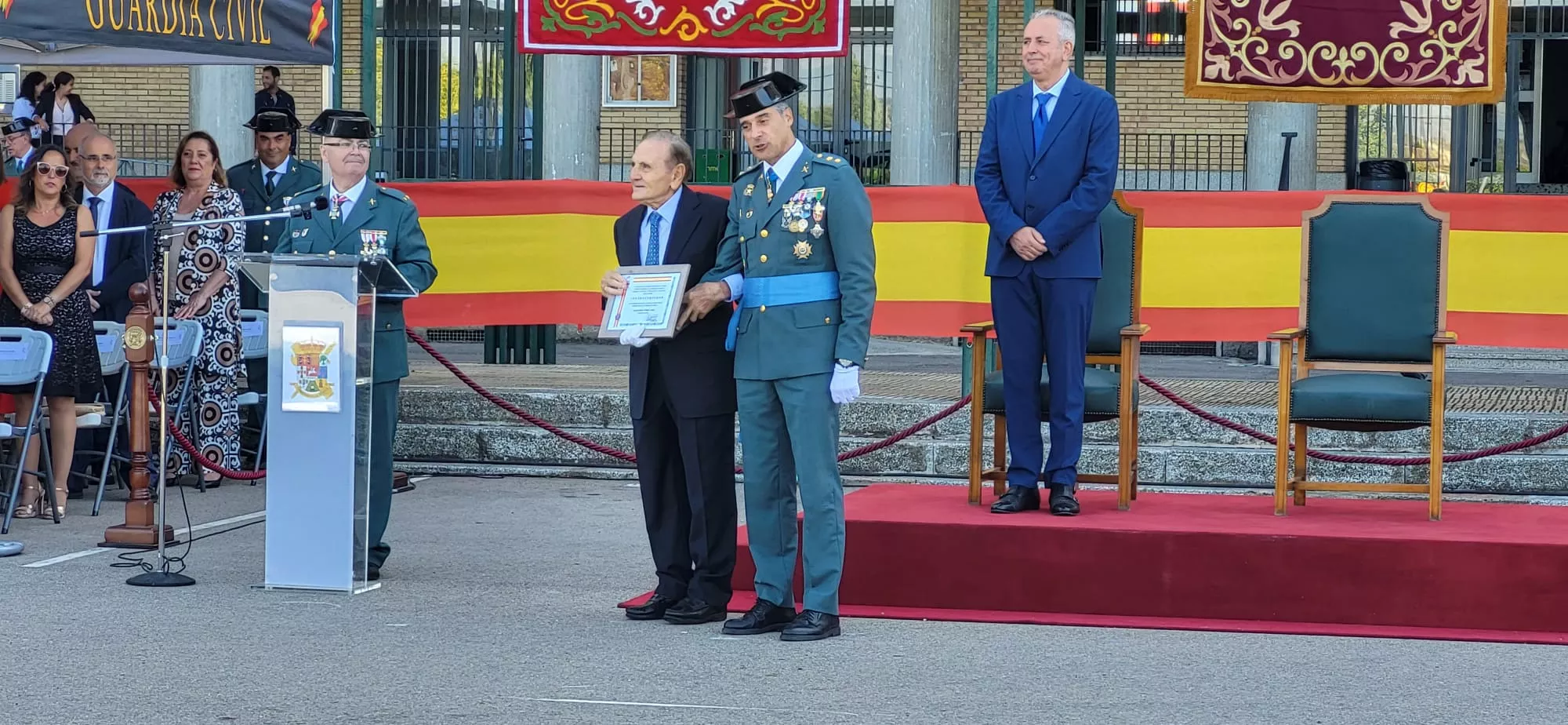 Festividad de la Virgen del Pilar en el Acuartelamiento Alcoraz de la Guardia Civil en Huesca