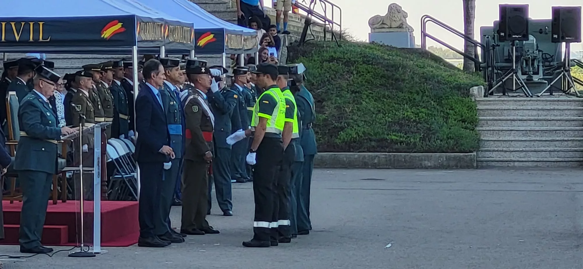 Festividad de la Virgen del Pilar en el Acuartelamiento Alcoraz de la Guardia Civil en Huesca