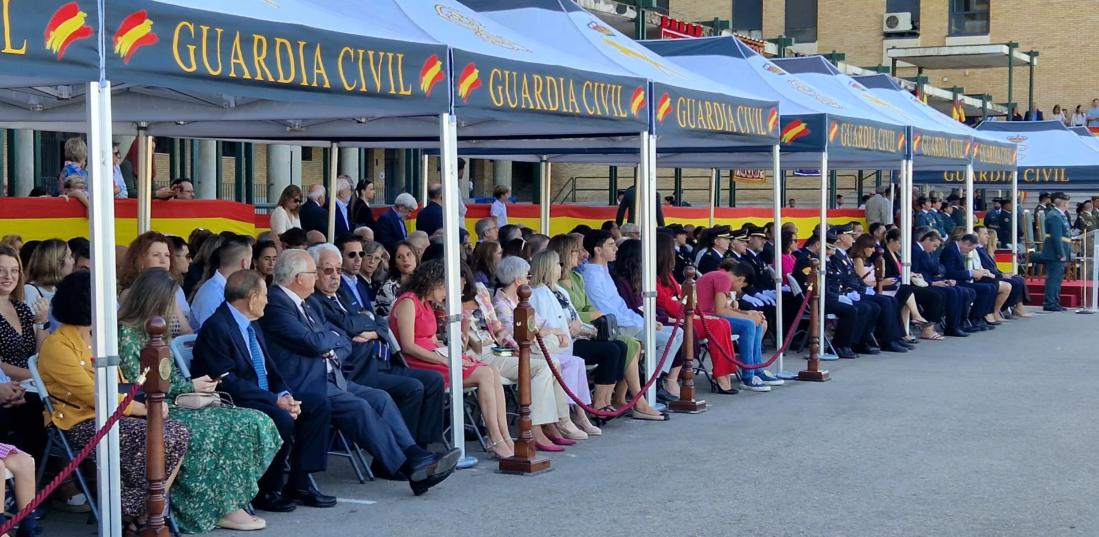 Festividad de la Virgen del Pilar en el Acuartelamiento Alcoraz de la Guardia Civil en Huesca. Foto Myriam Martínez