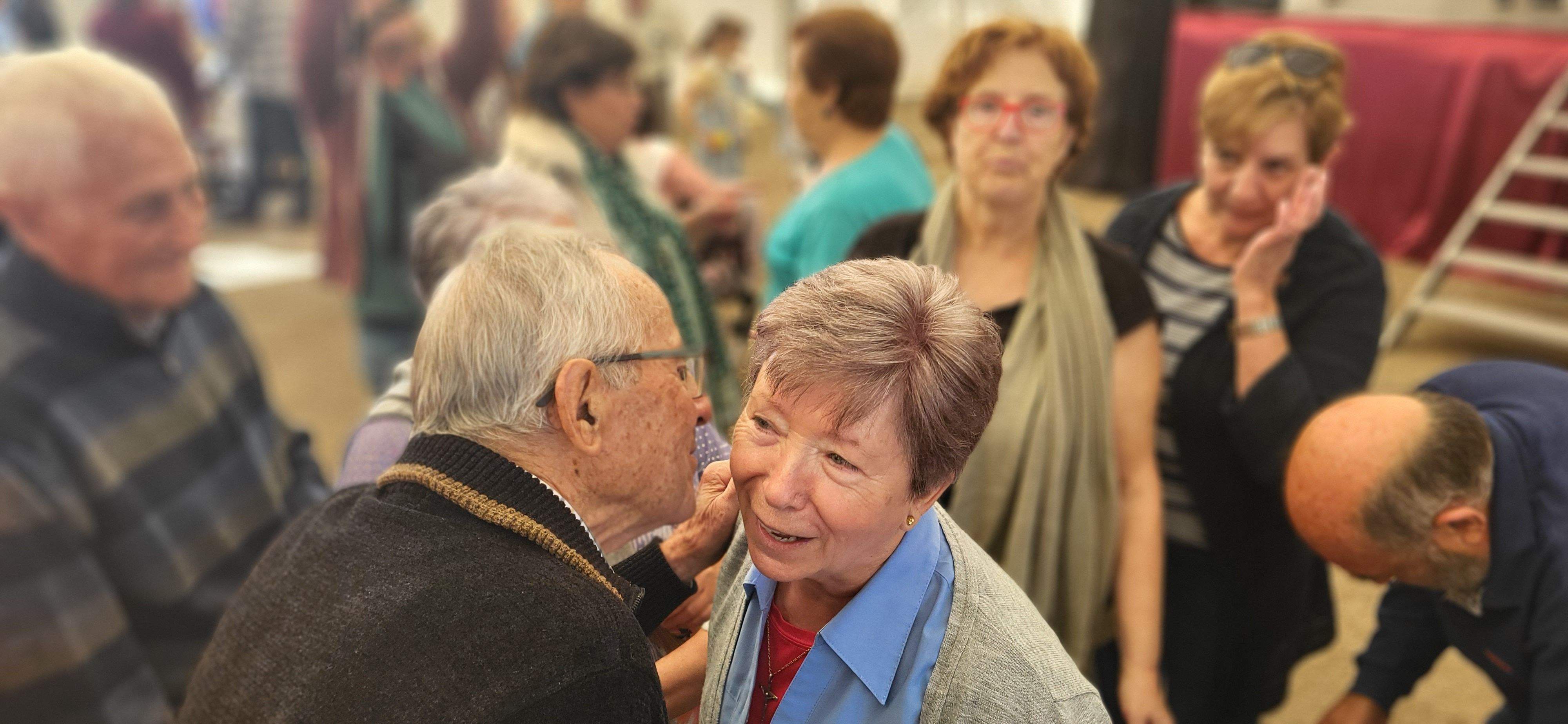 La hermana Josefina ha recogido este año la Dama de la Feria. Foto Myriam Martínez 