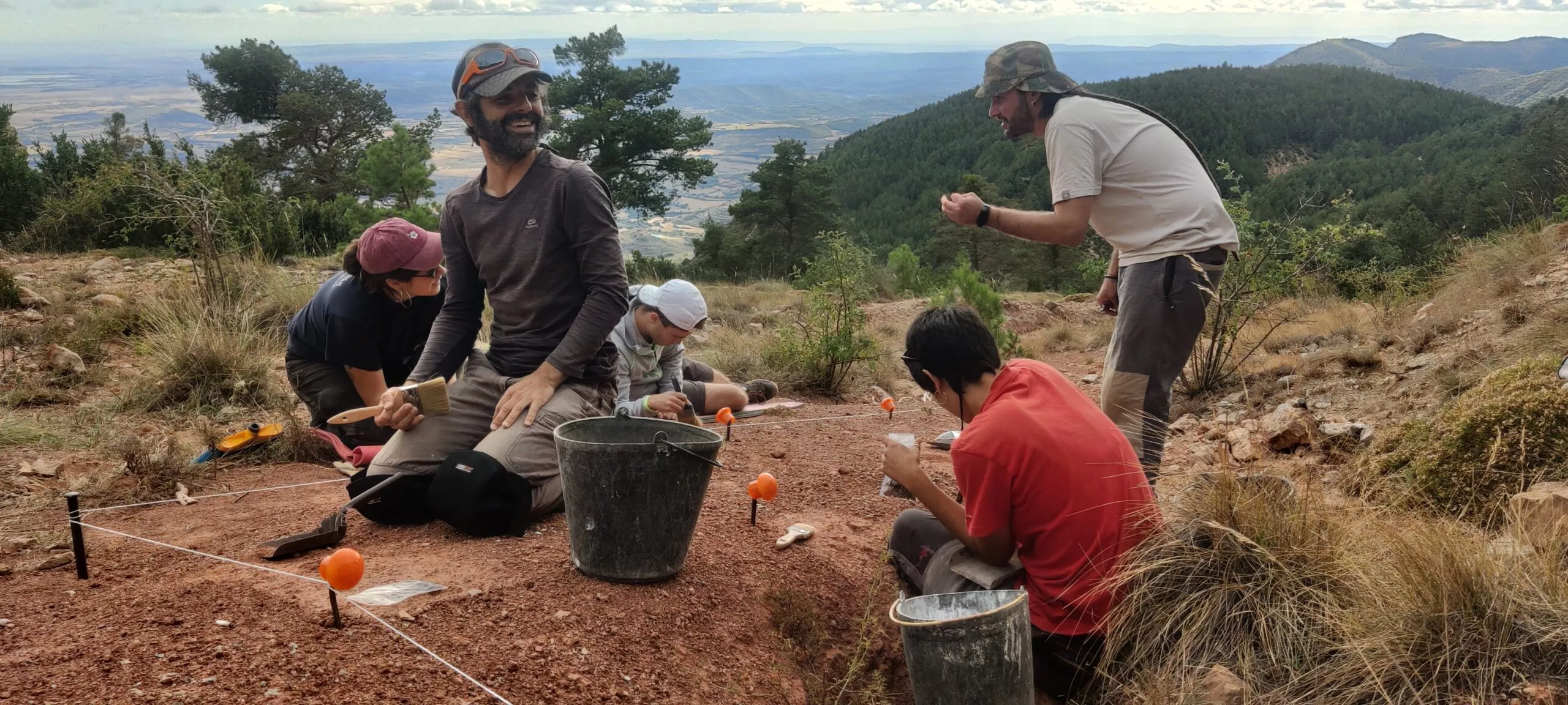 Hallan más huevos de dinosaurio en nuevas excavaciones en la sierra de Loarre.