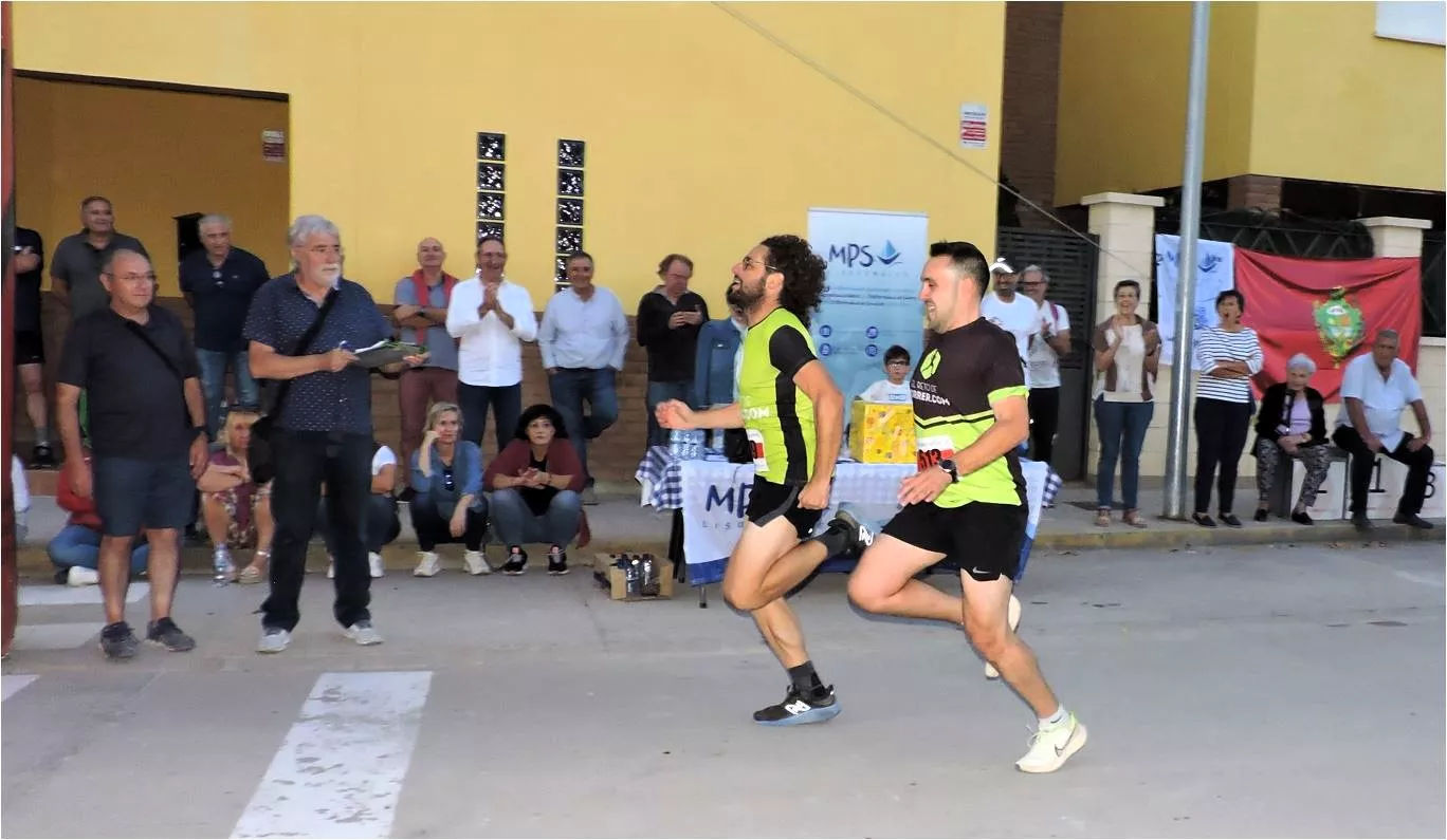 Carlos Morillo venciendo una prima