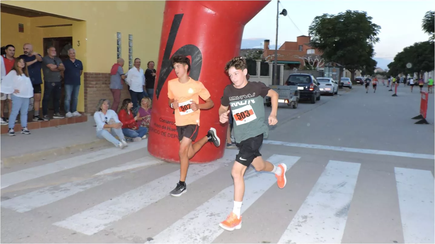 Lorien Barrio y Mikel Tomás jóvenes y destacados atletas de Almudévar