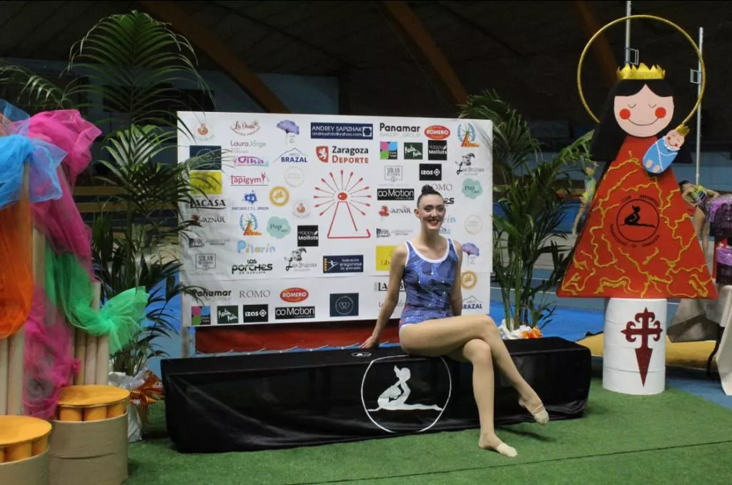 Club 90, Claudia Casas