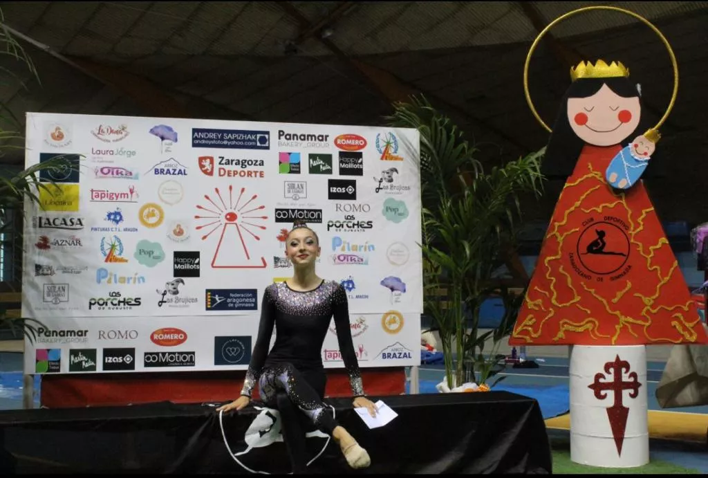 Club 90, María Otín