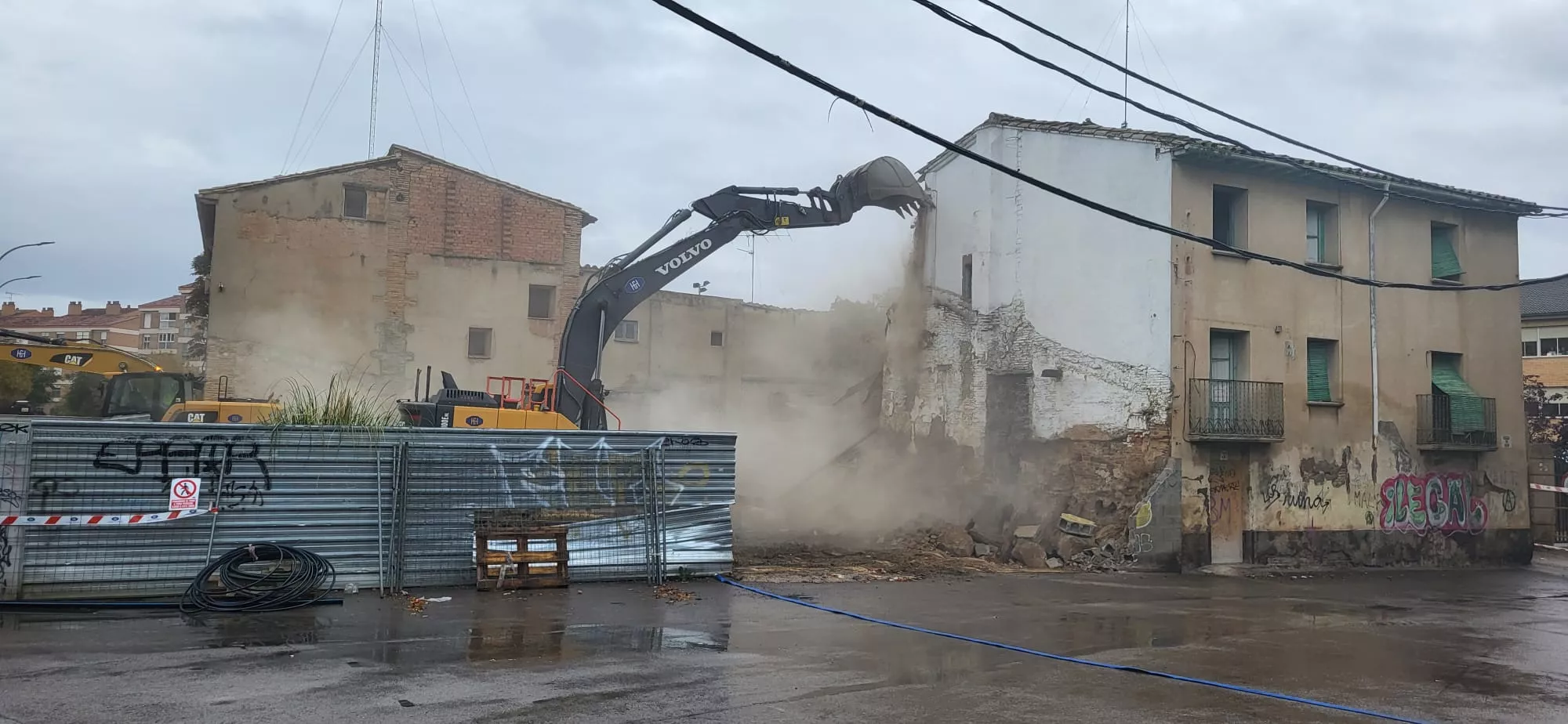 Demolición en la Plaza de San Félix y San Voto