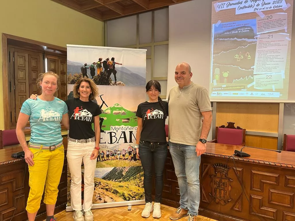 Presentación de las Jornadas Mujer y Montaña. Foto Ayuntamiento de Jaca.