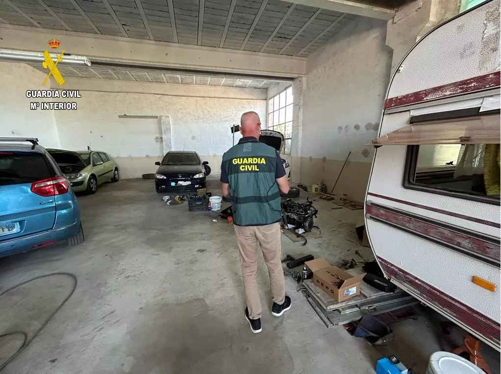 La Guardia Civil descubre dos talleres ilegales en Los Monegros.