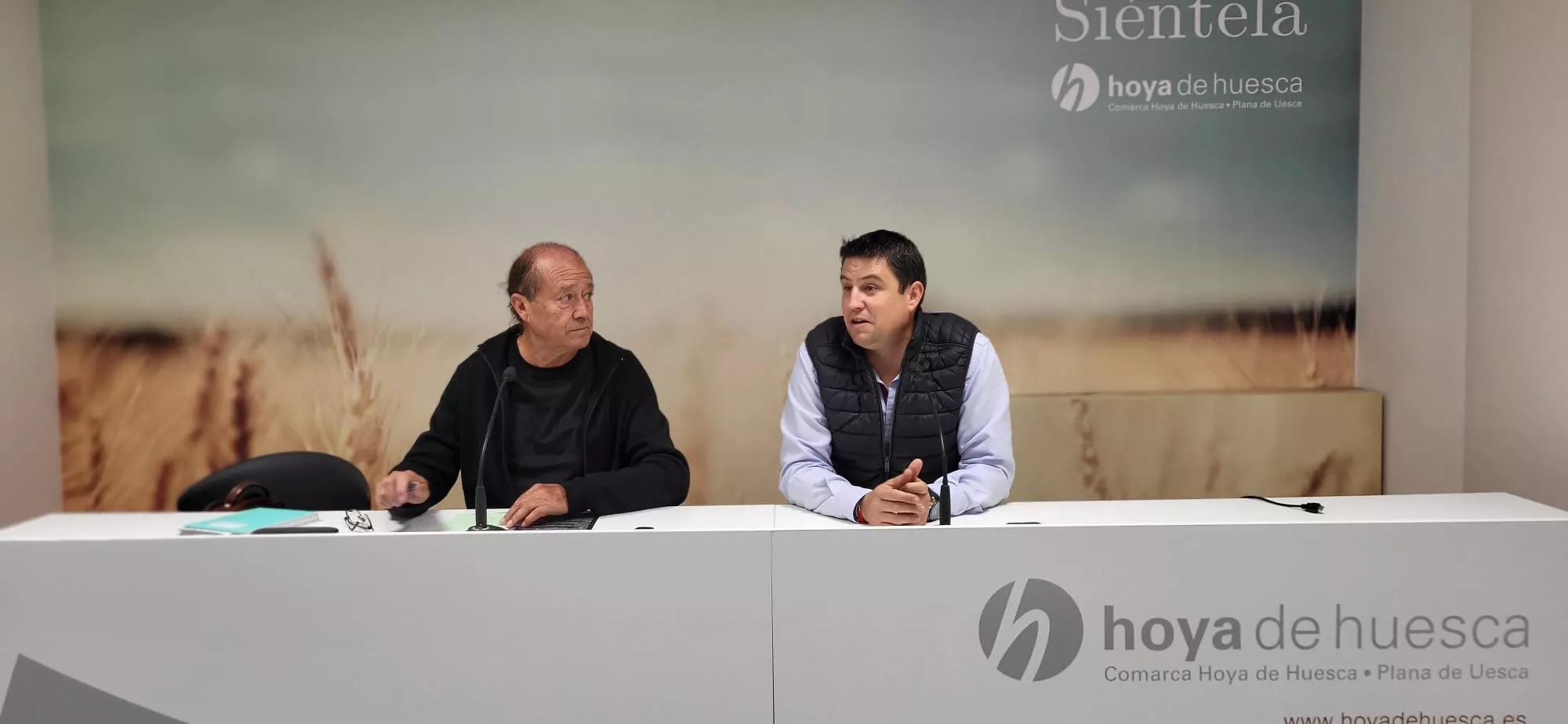 José Antonio Sarasa y Antonio Biescas han presentado la III Caminata bajo las estrellas.