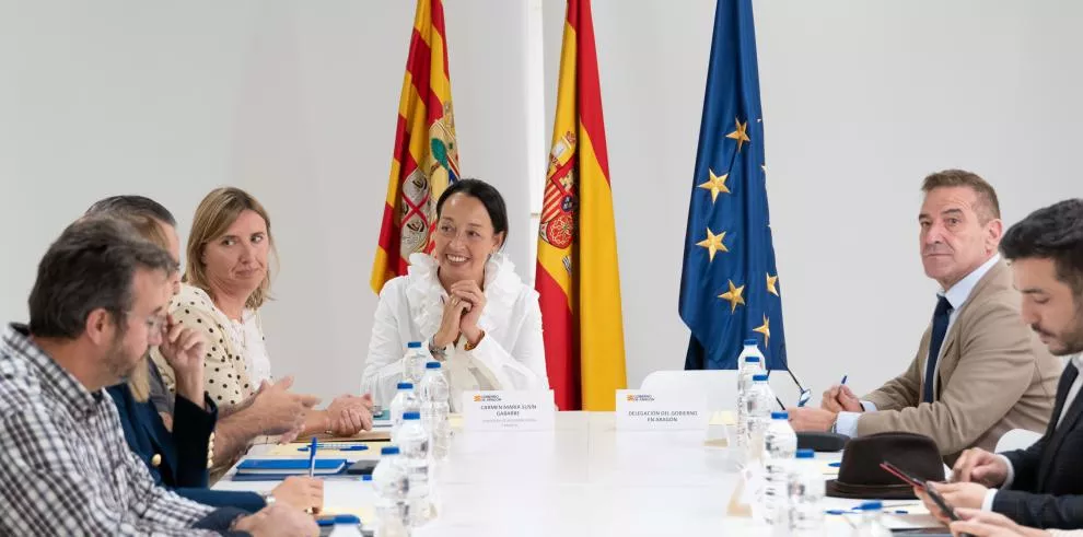 Reunión en el LAAB encabezada por la consejera Carmen Susín