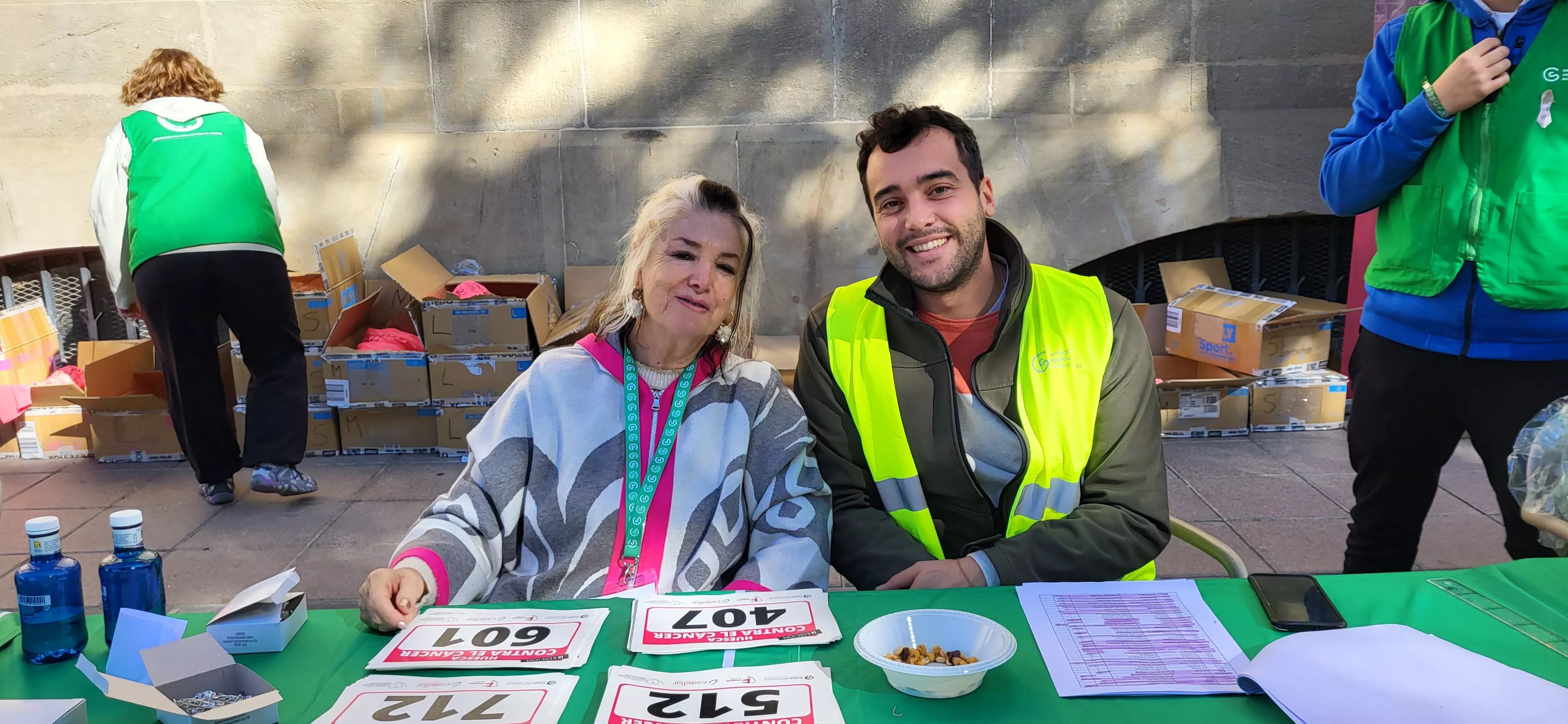 Retirada de dorsales para la Carrera Huesca Contra el Cáncer. Foto Mercedes Manterola