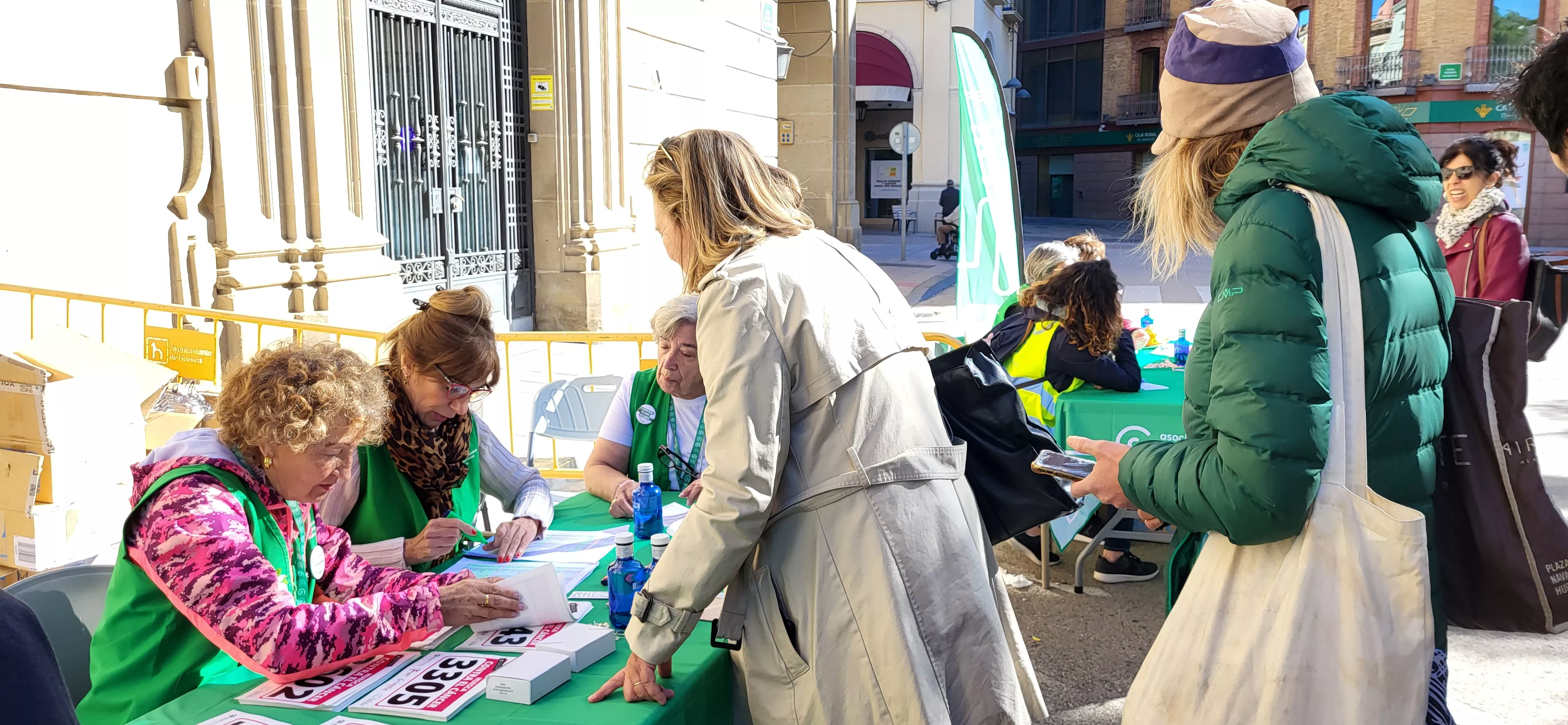 Retirada de dorsales para la Carrera Huesca Contra el Cáncer. Foto Mercedes Manterola