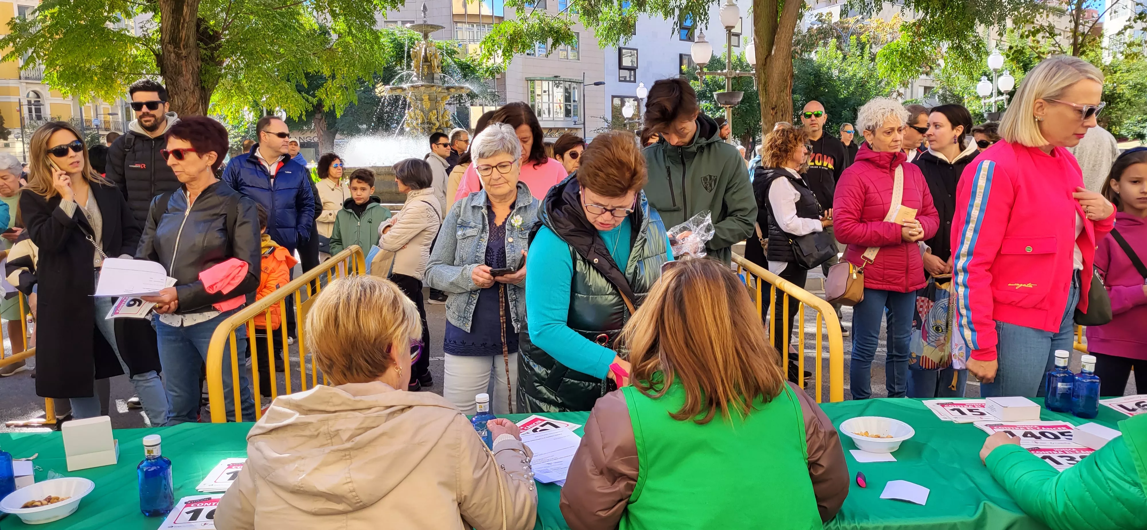 Retirada de dorsales para la Carrera Huesca Contra el Cáncer. Foto Mercedes Manterola