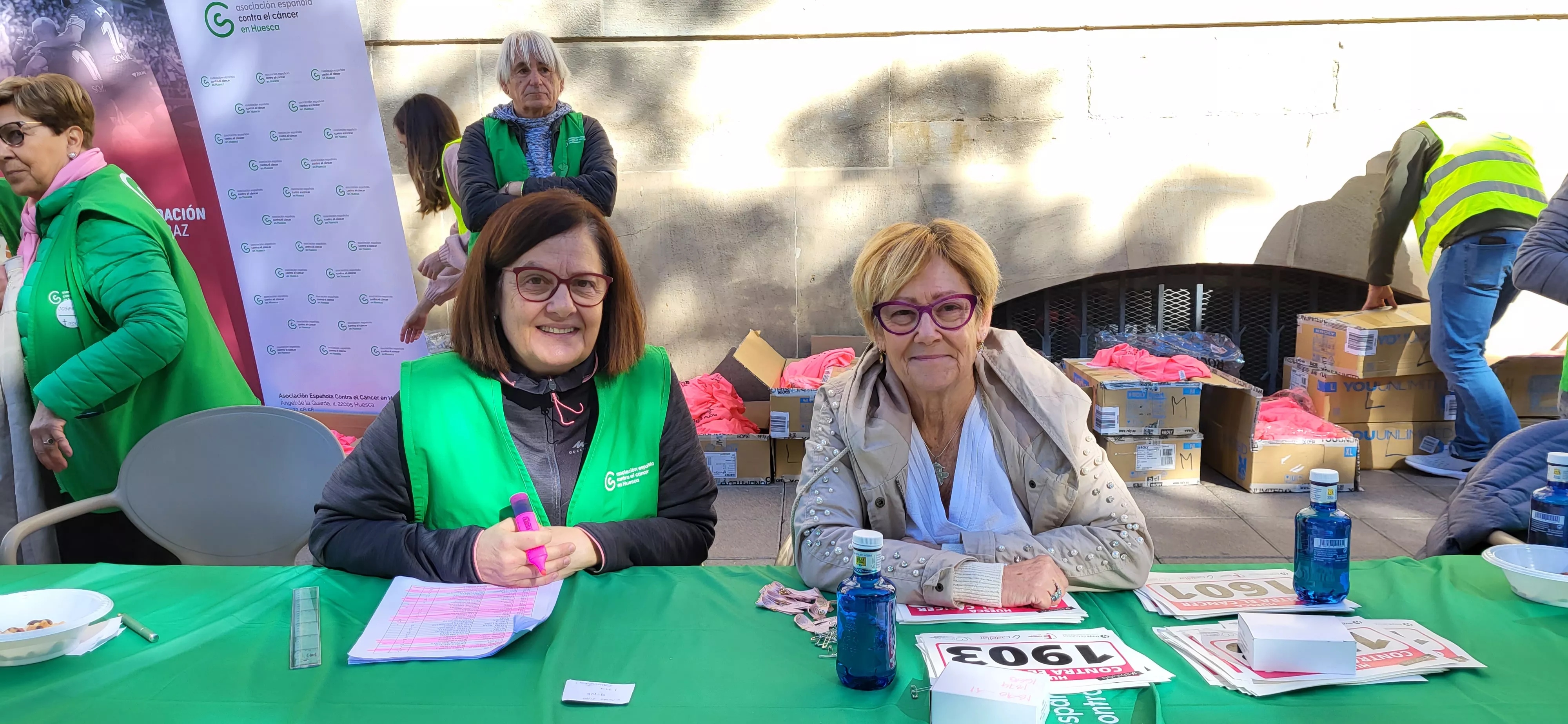 Retirada de dorsales para la Carrera Huesca Contra el Cáncer. Foto Mercedes Manterola