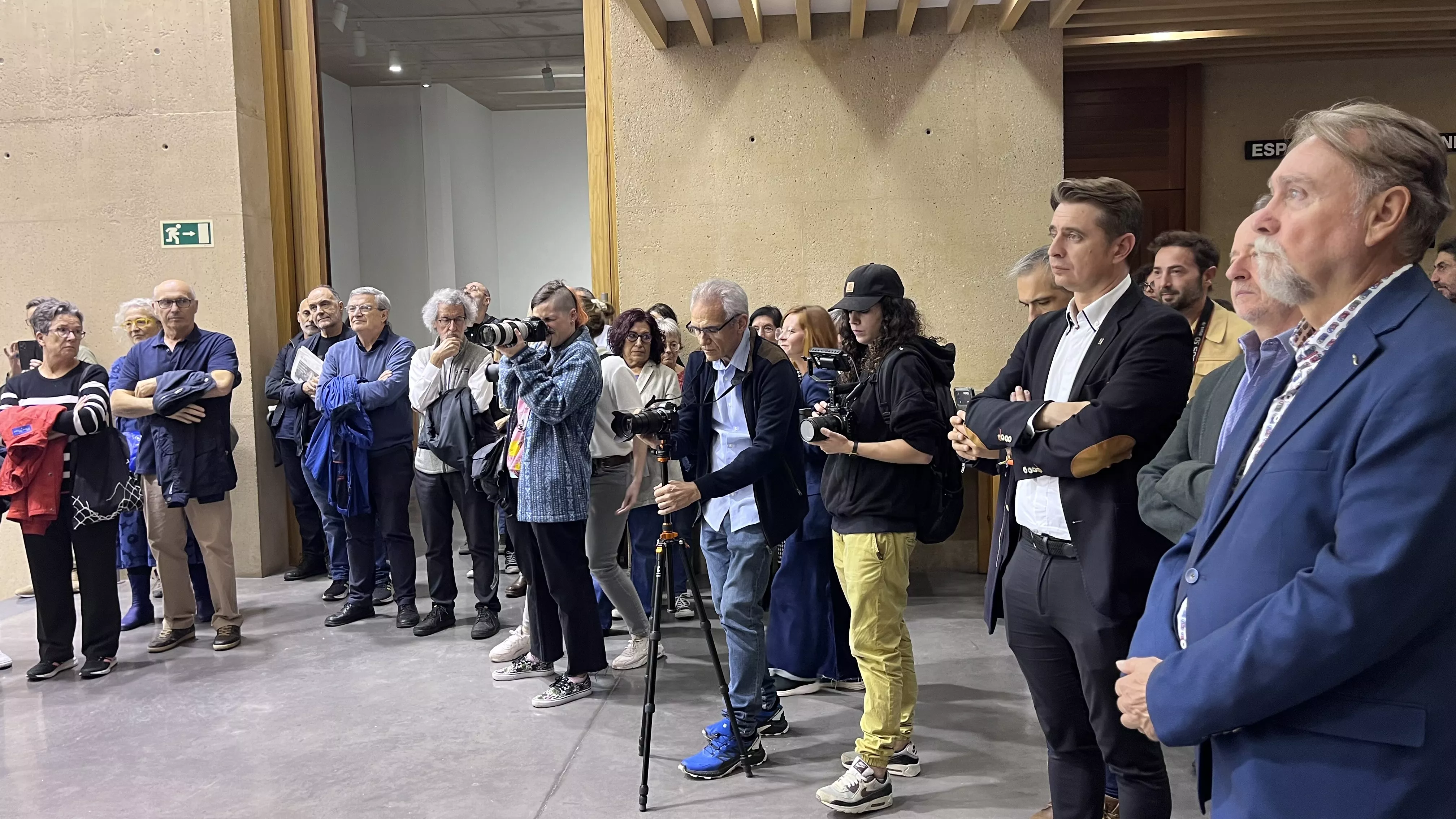 Inauguración de la exposición de Pedro Avellaned y el audiovisual de Ramón Día. Foto Mercedes Manterola