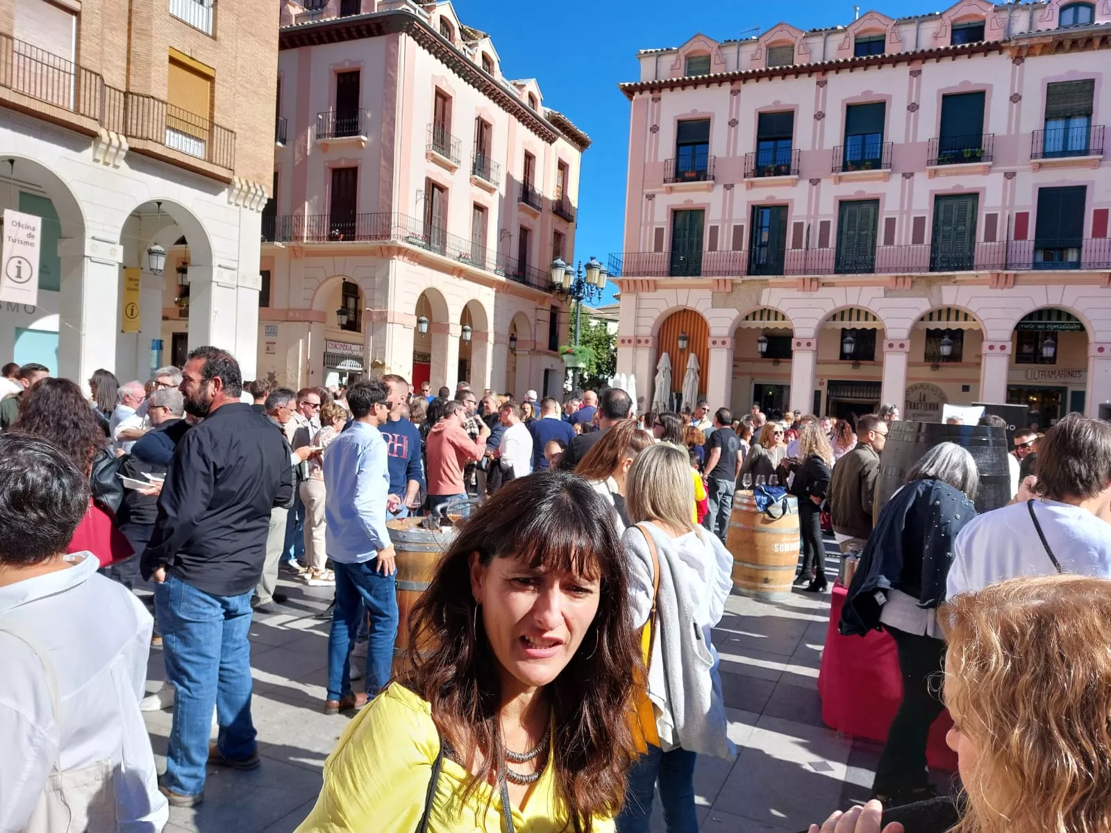 Magnífico ambiente en la Plaza López Allué