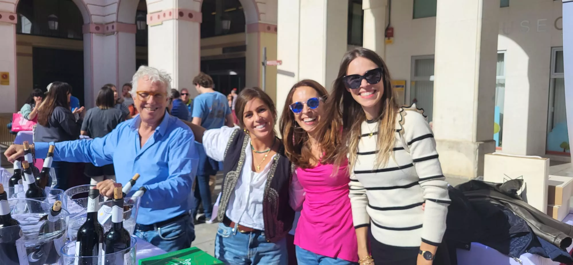 Magnífico ambiente en la Plaza López Allué