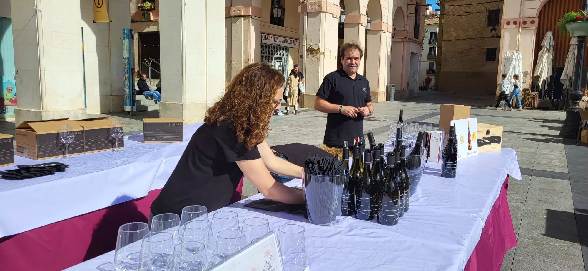 Magnífico ambiente en la Plaza López Allué