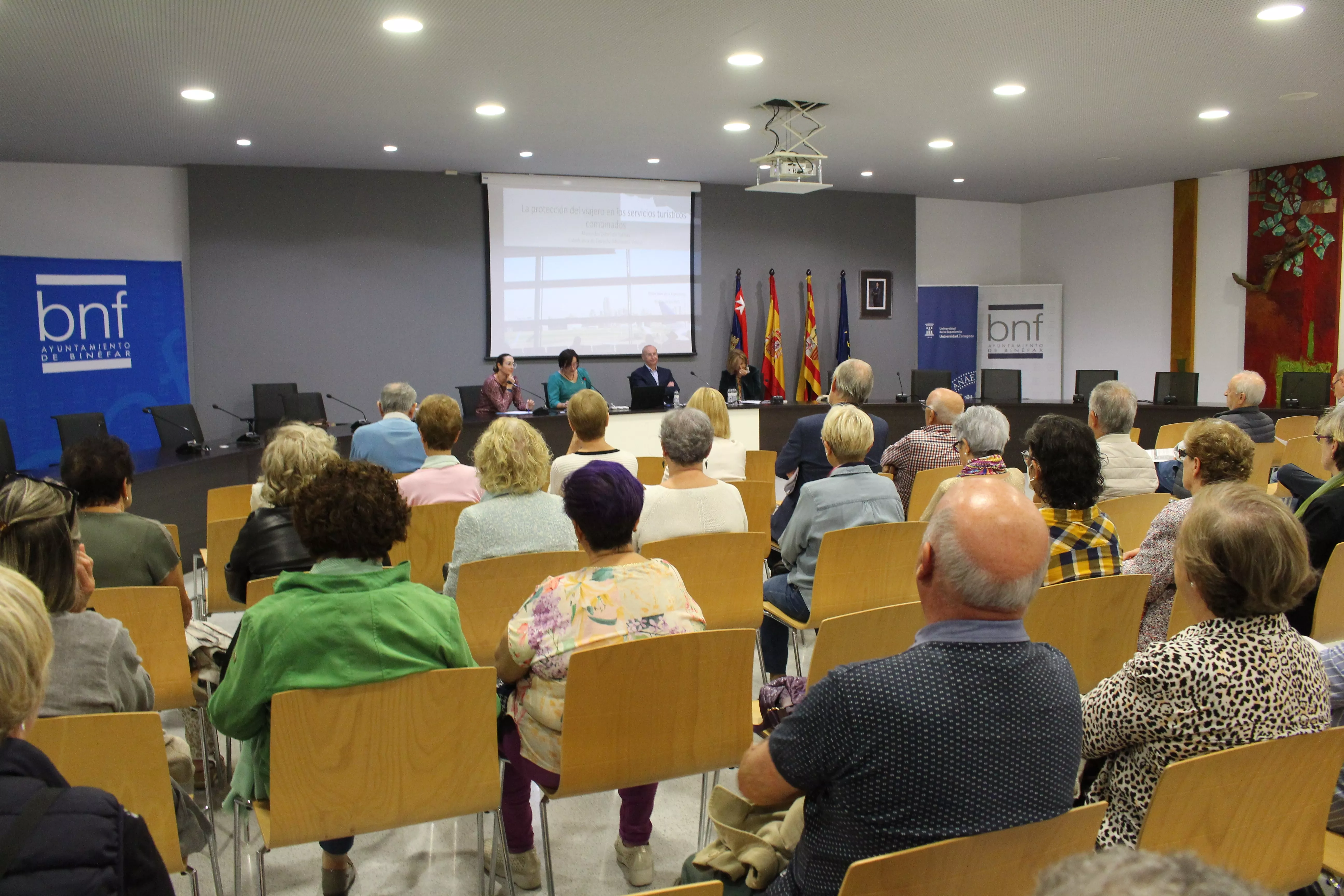 Imagen de archivo del acto inaugural de la Universidad de la Experiencia en Binéfar.