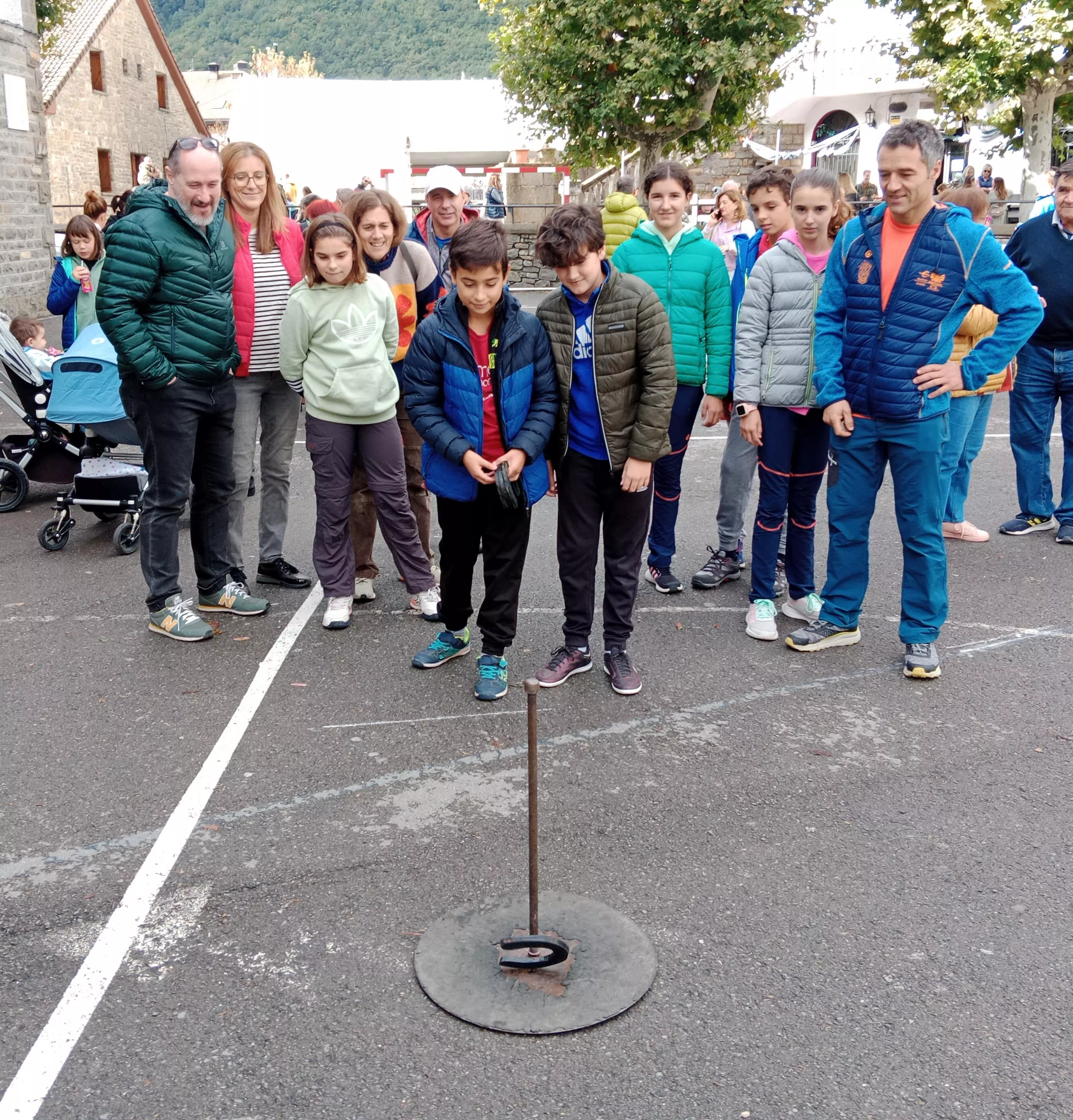 Juegos en la Feria de otoño de Biescas, Herraduras.
