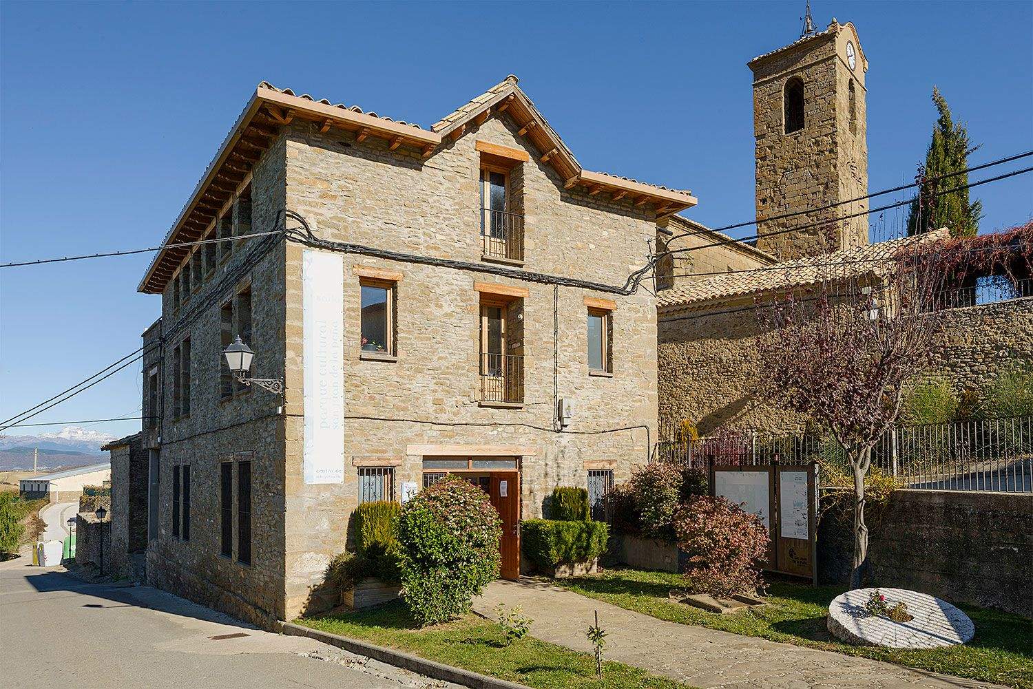 Centro de interpretación y Oficina de Turismo en Bailo.