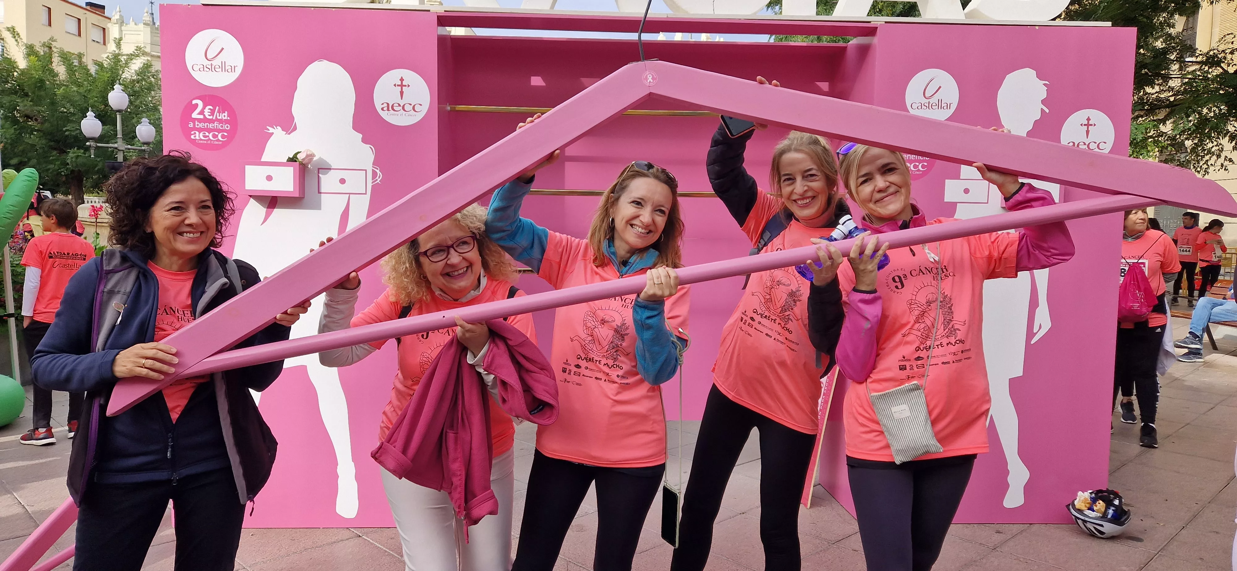 Photocoll de la IX Carrera Huesca Contra el Cáncer. Foto Myriam Martínez 