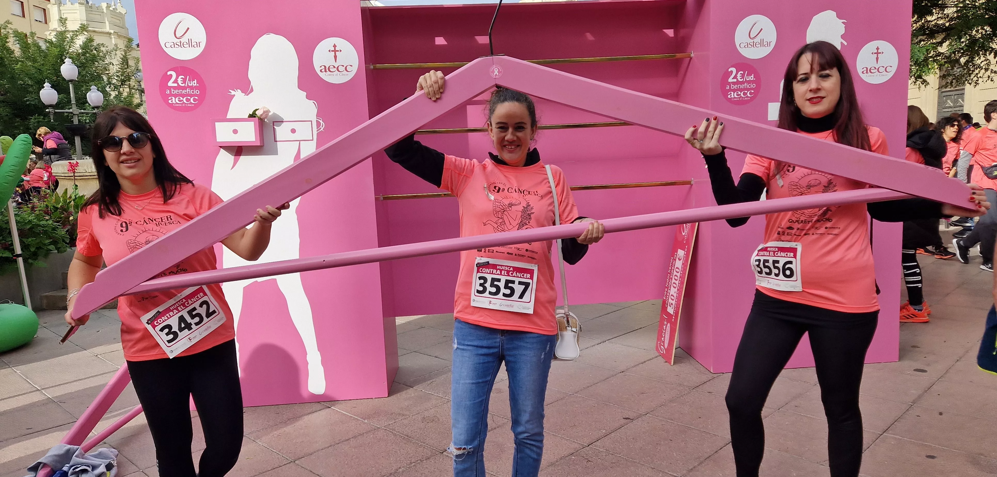 Photocoll de la IX Carrera Huesca Contra el Cáncer. Foto Myriam Martínez 