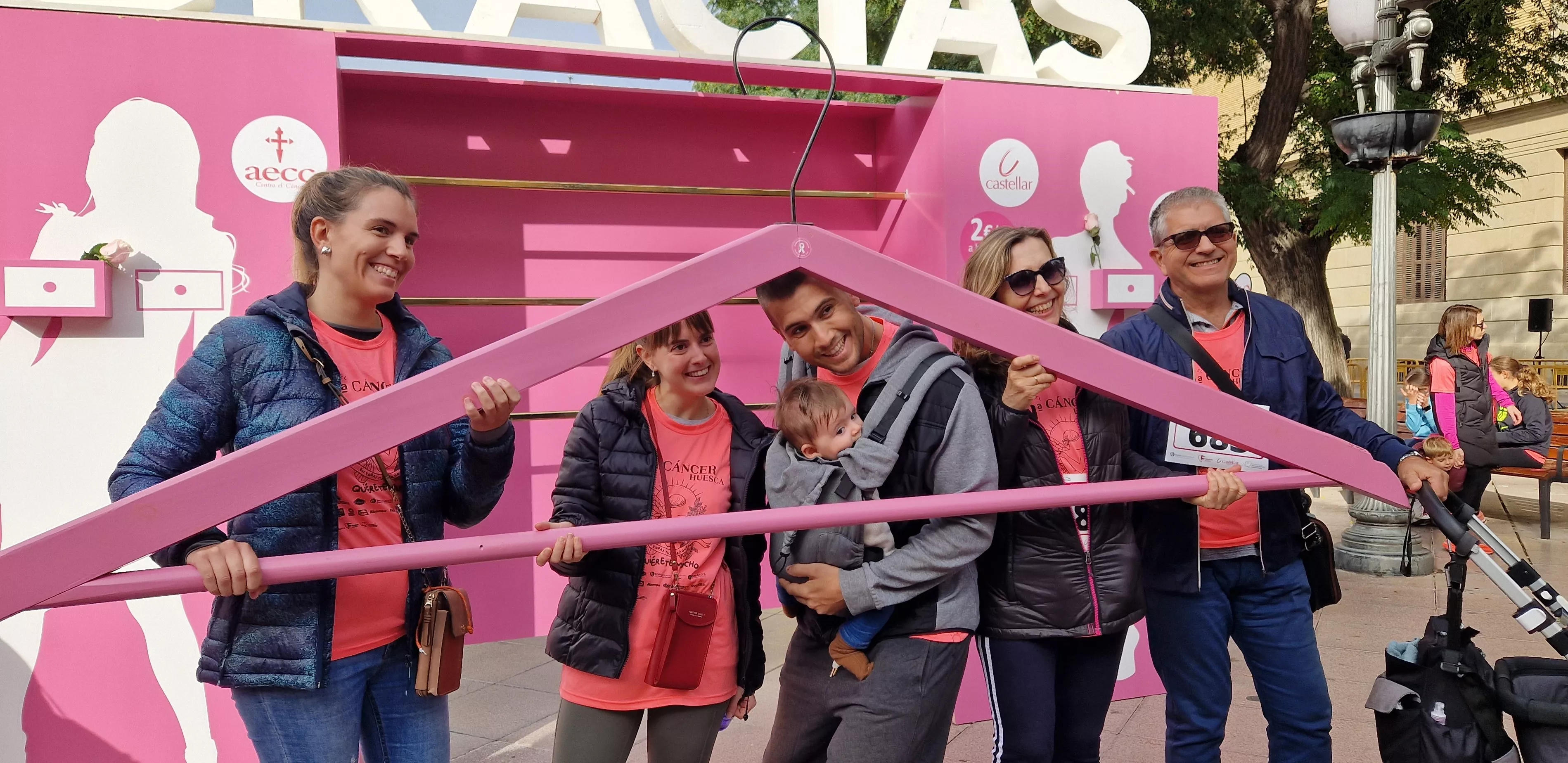 Photocoll de la IX Carrera Huesca Contra el Cáncer. Foto Myriam Martínez 