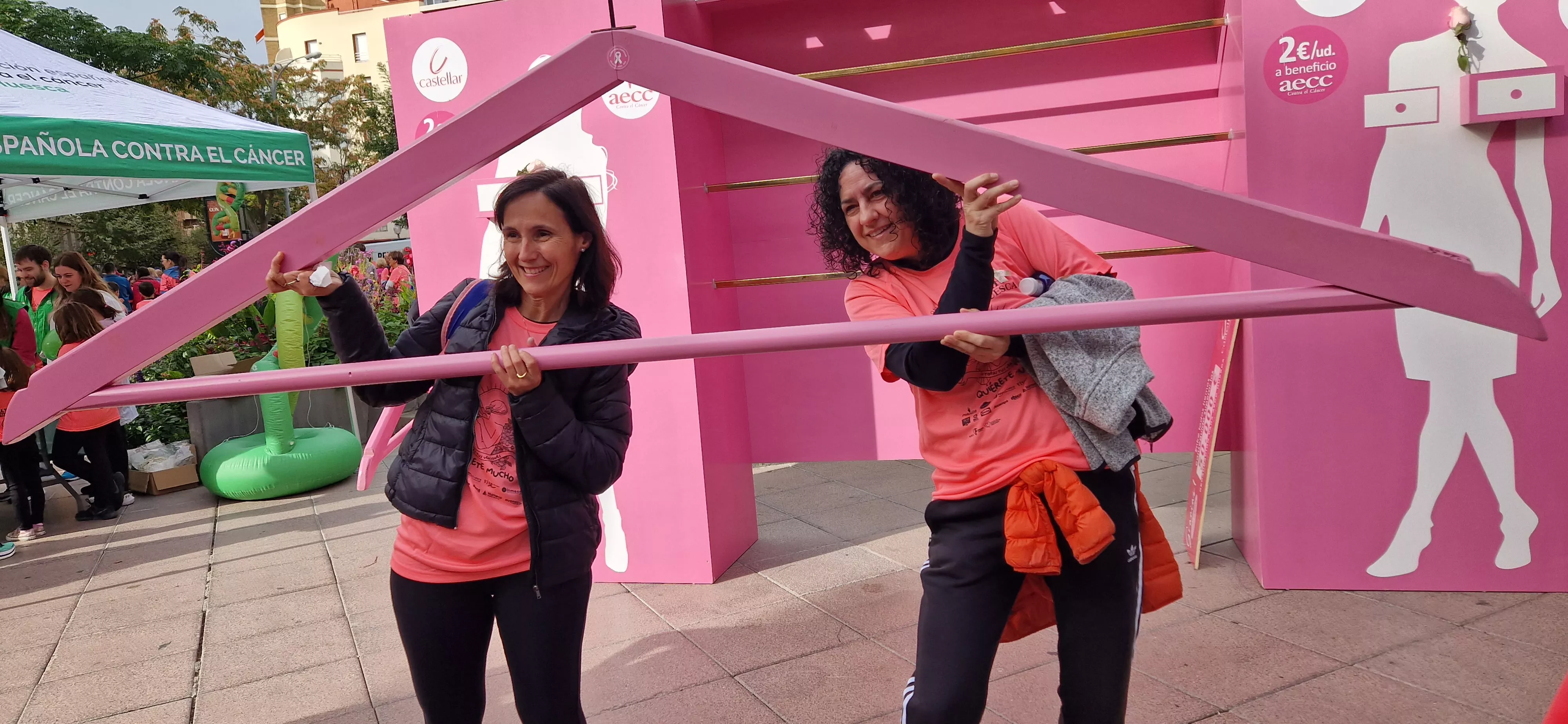 Photocoll de la IX Carrera Huesca Contra el Cáncer. Foto Myriam Martínez 
