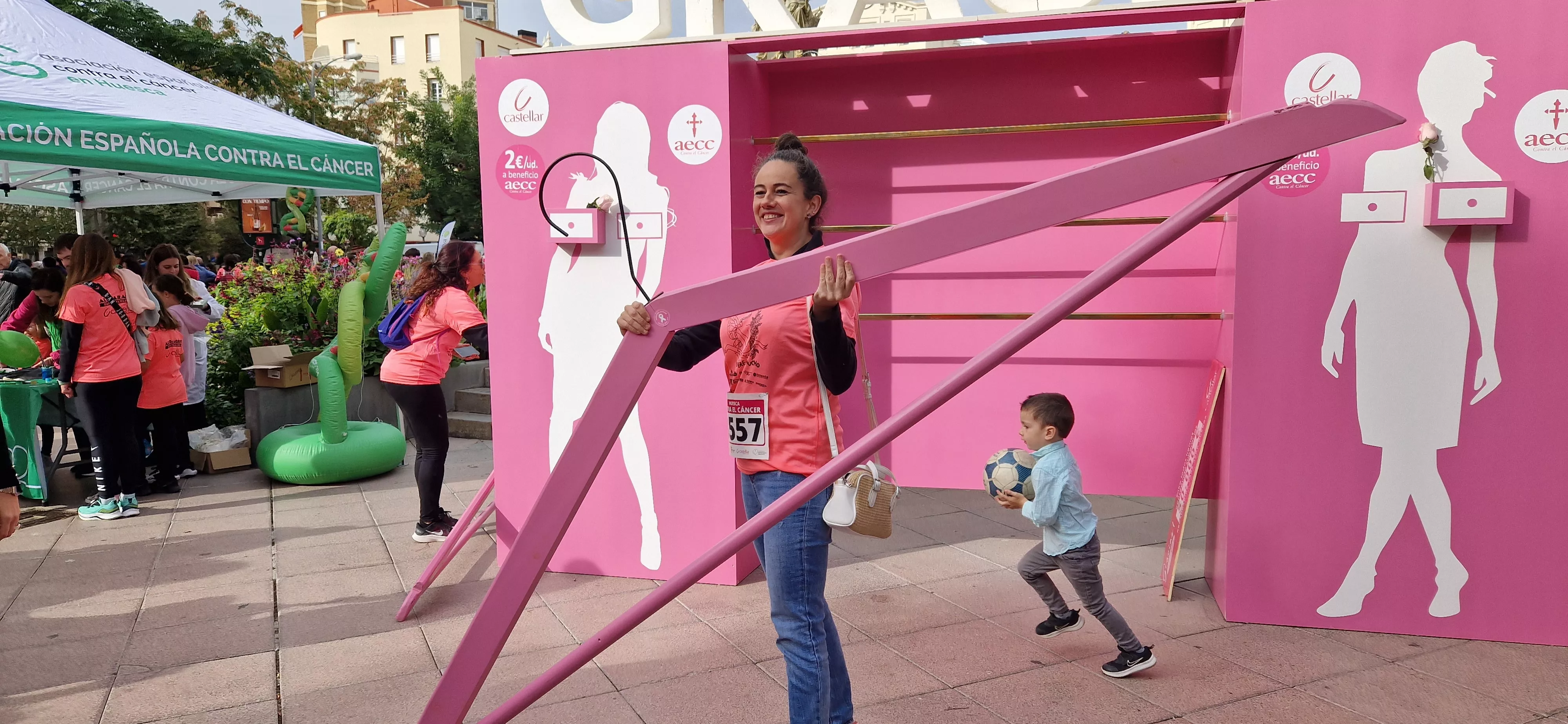 Photocoll de la IX Carrera Huesca Contra el Cáncer. Foto Myriam Martínez 