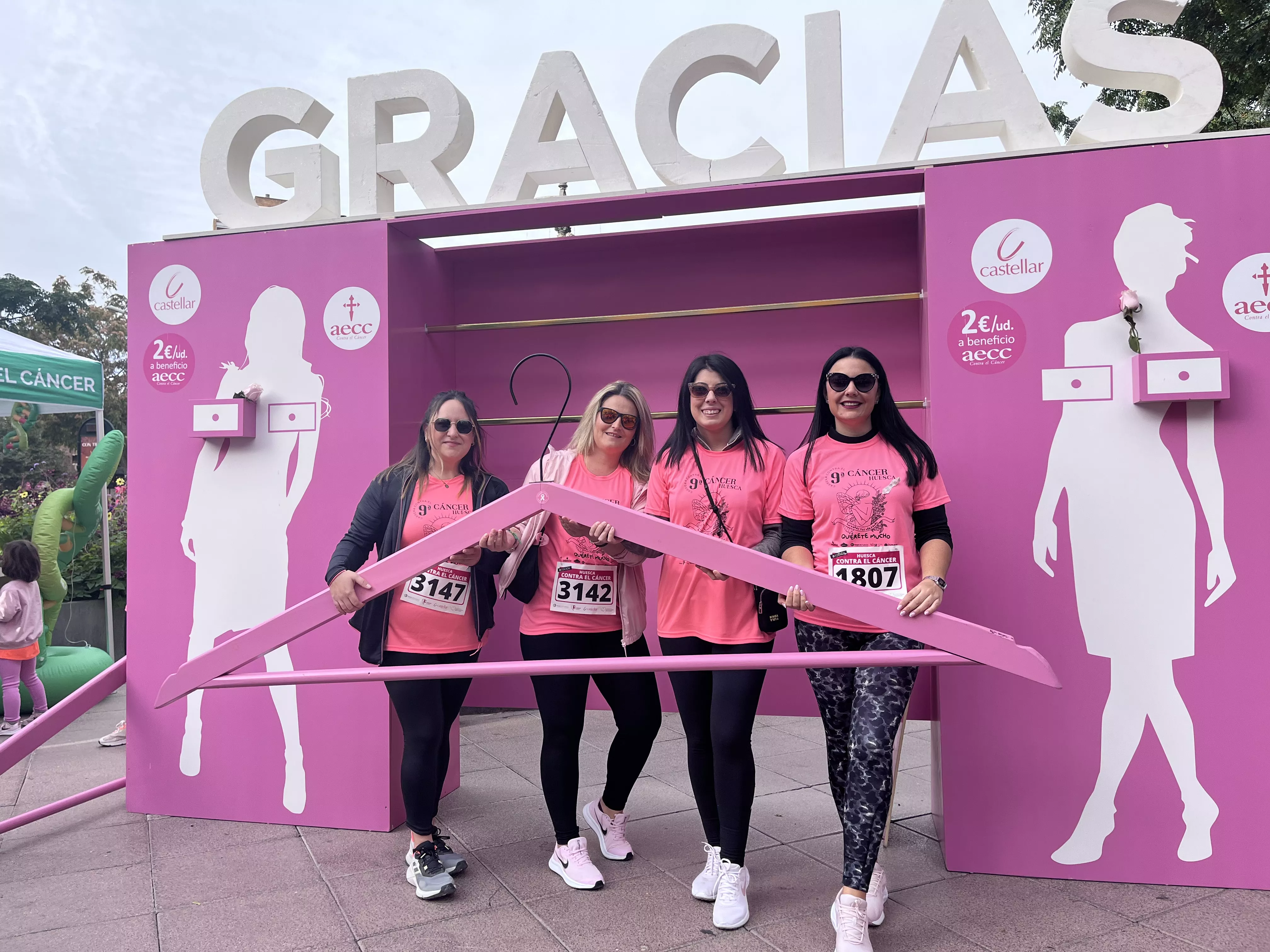 Photocoll de la IX Carrera Huesca Contra el Cáncer. Foto Mercedes Manterola