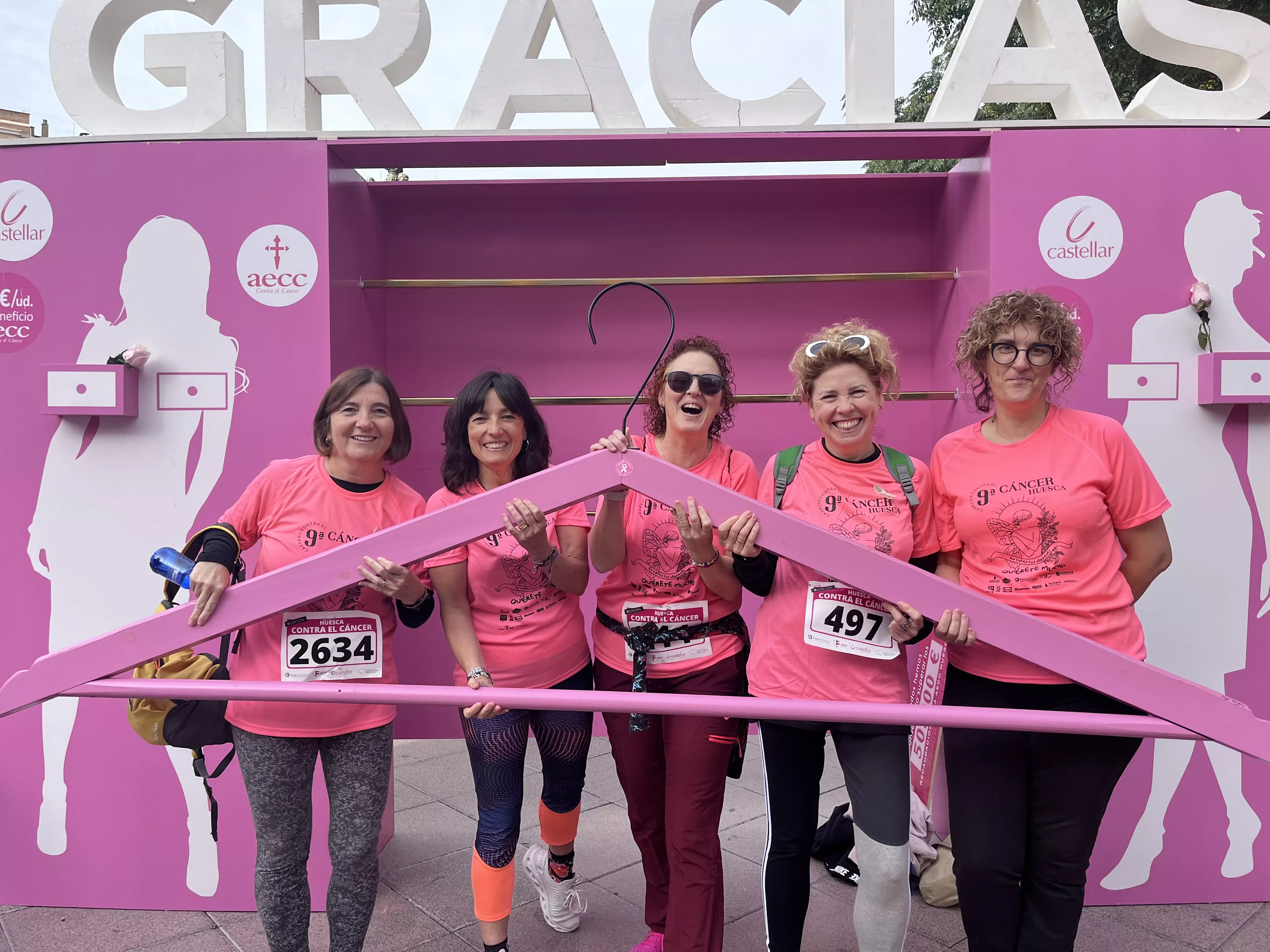 Photocoll de la IX Carrera Huesca Contra el Cáncer. Foto Mercedes Manterola