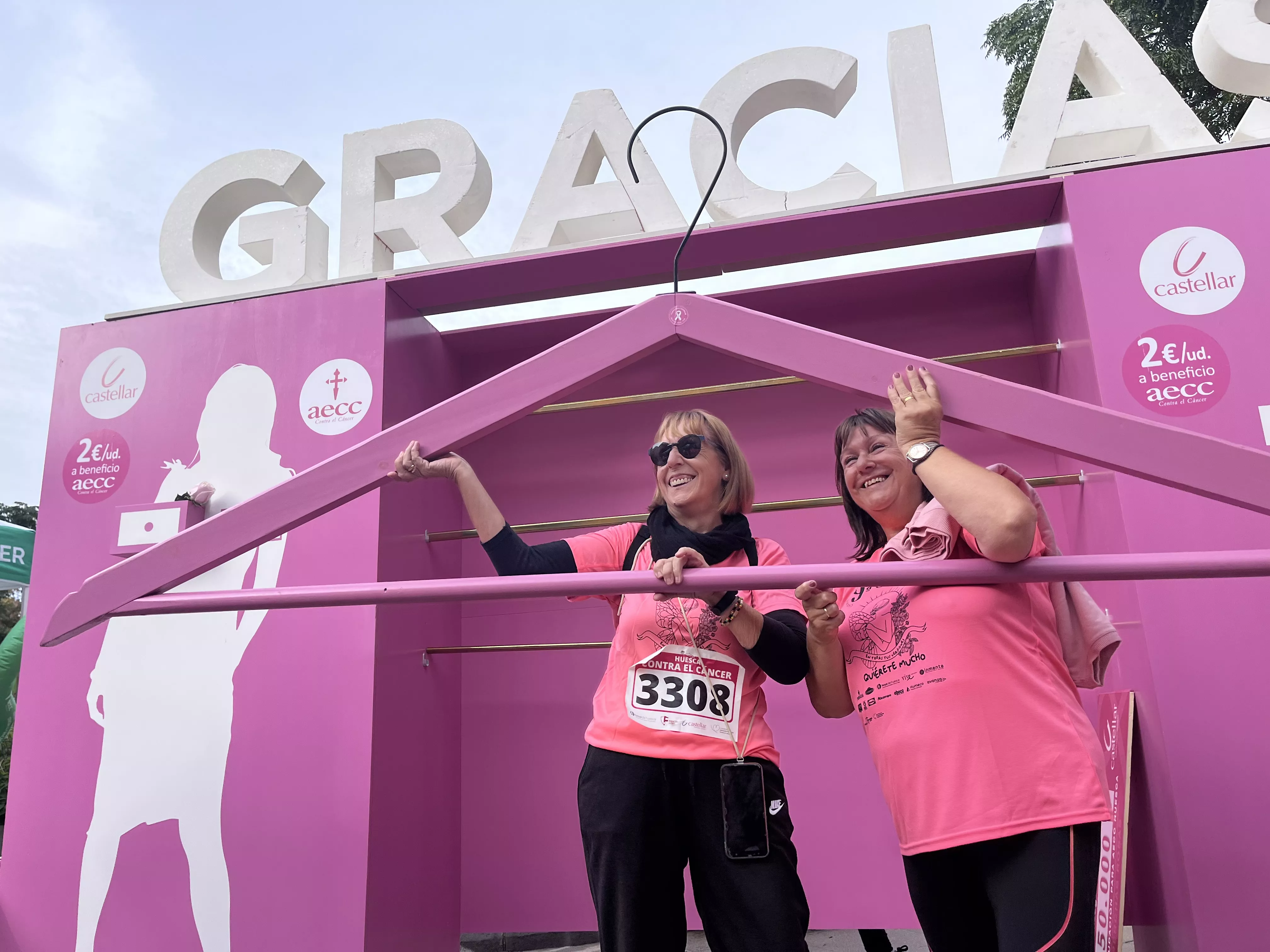 Photocoll de la IX Carrera Huesca Contra el Cáncer. Foto Mercedes Manterola